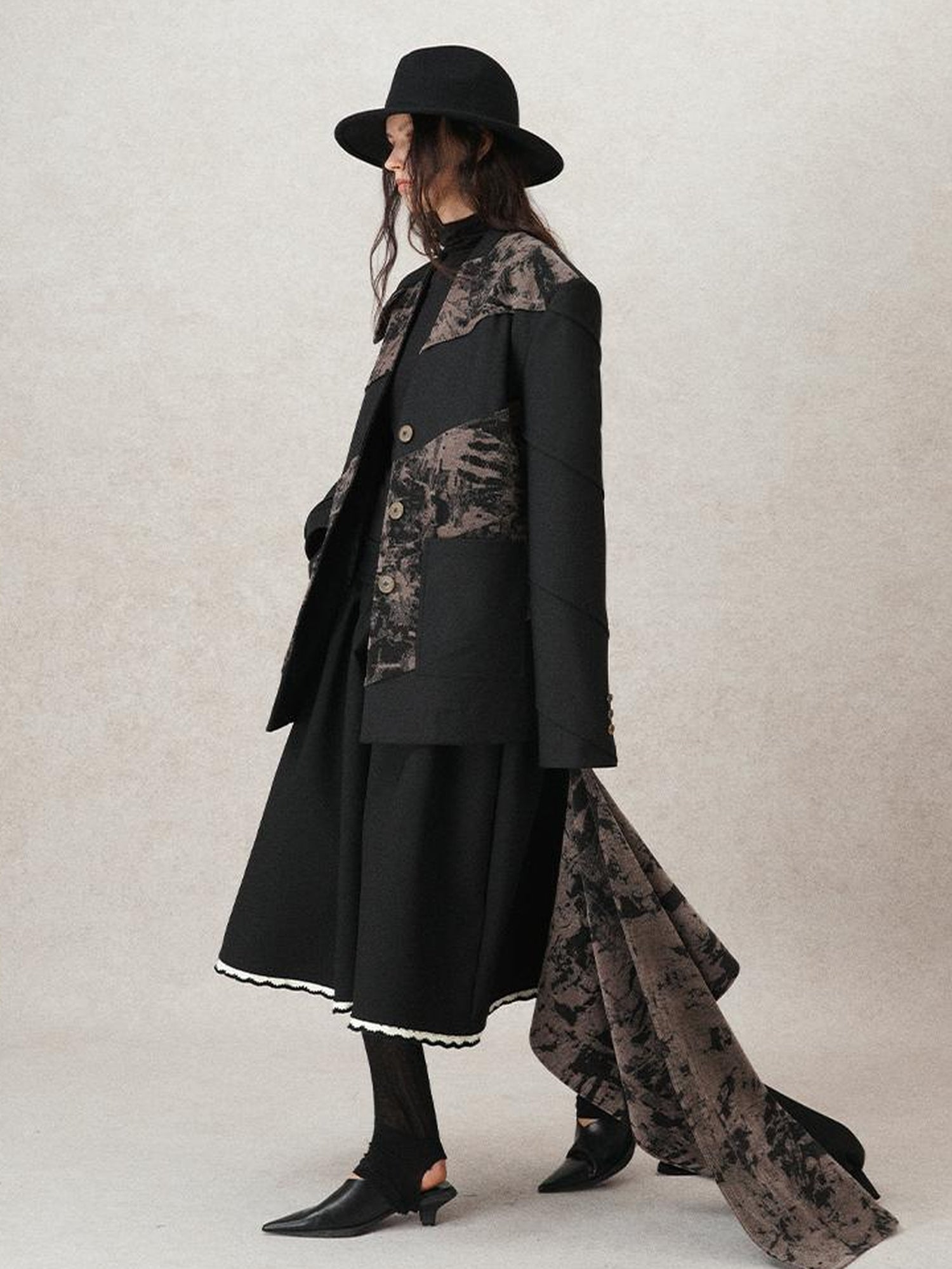 AnnoMundi Floral Embroidered Wool Knit Turtleneck Top