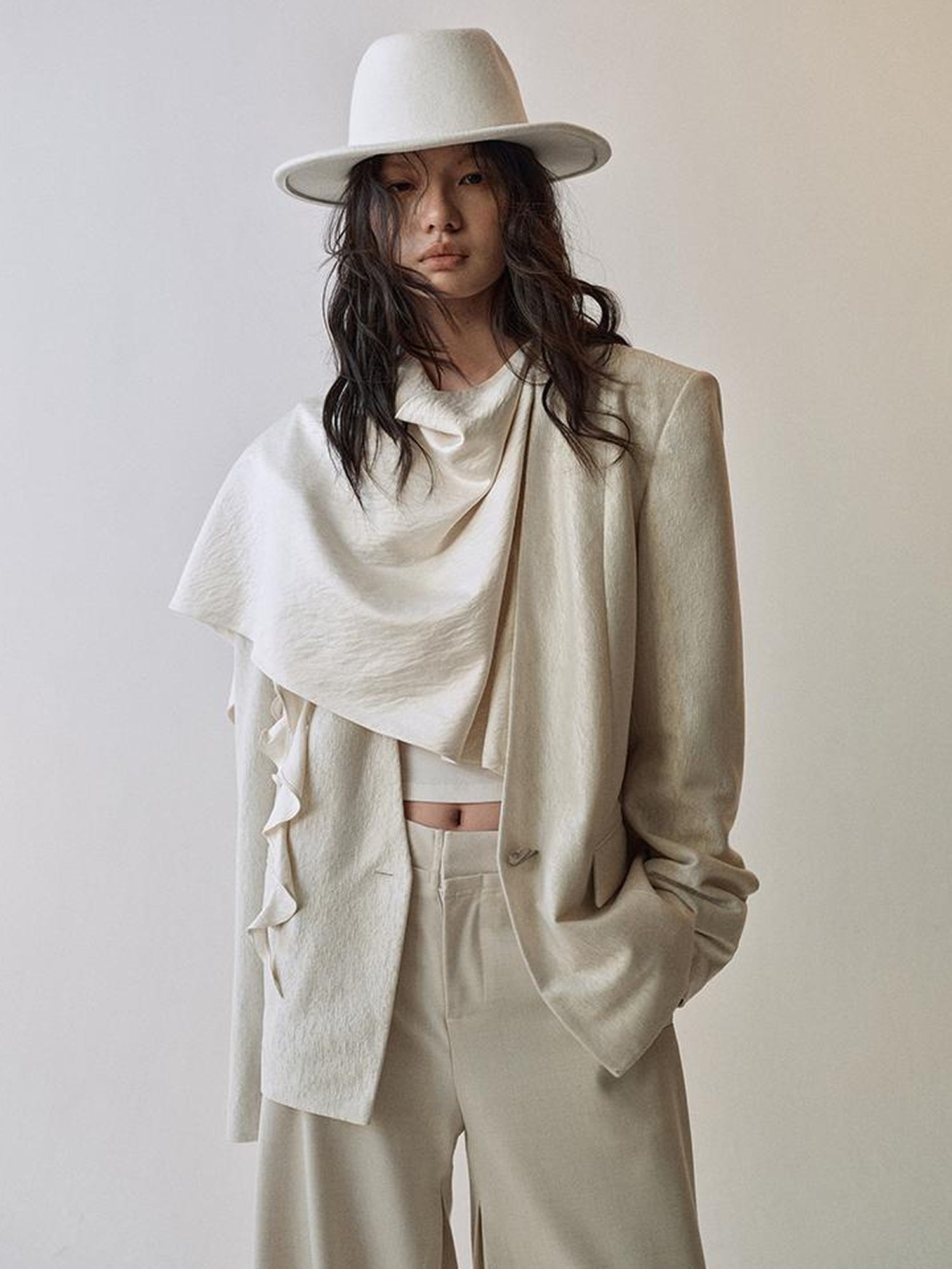AnnoMundi Floral Texture Detachable Blazer