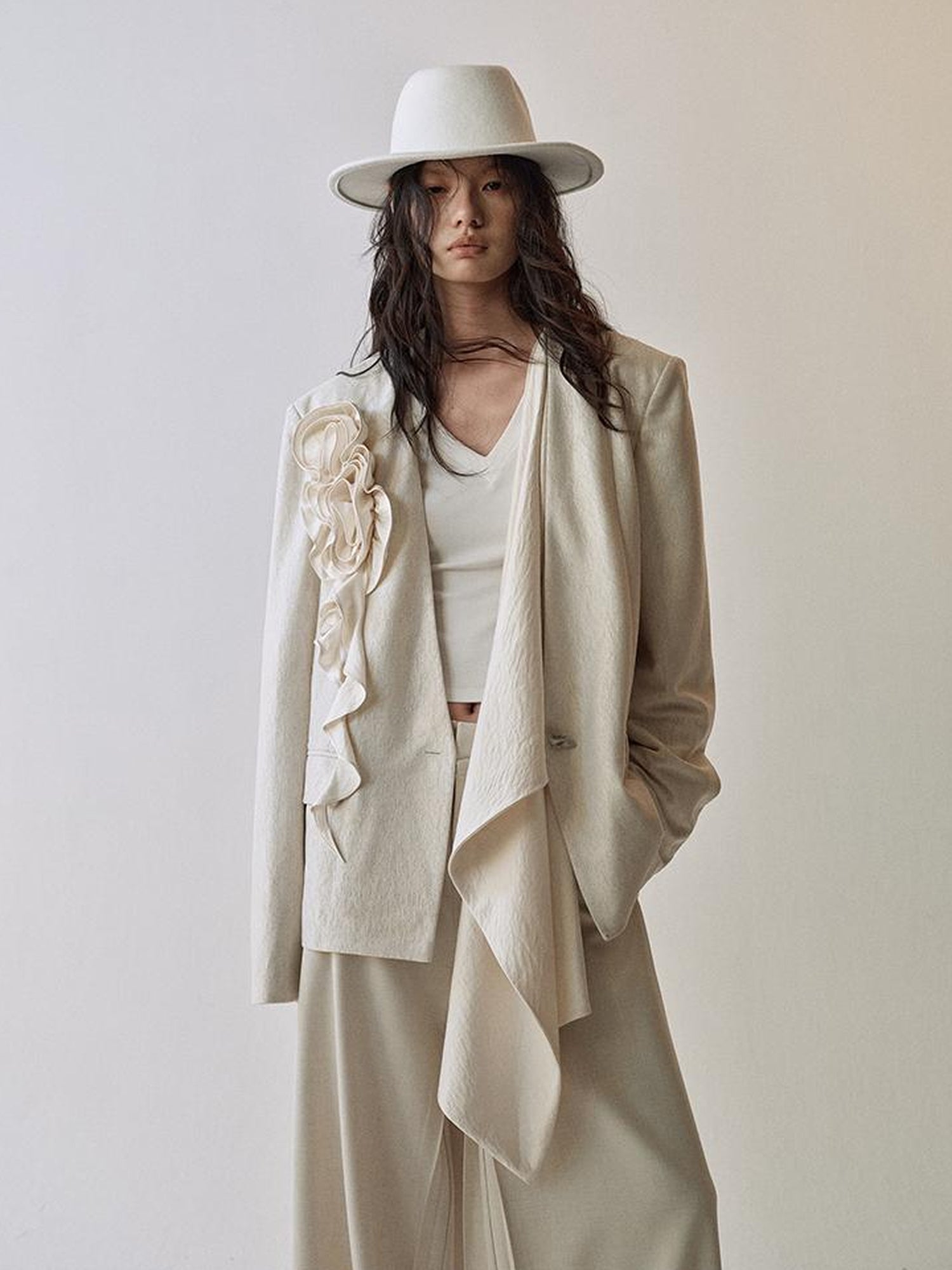 AnnoMundi Floral Texture Detachable Blazer