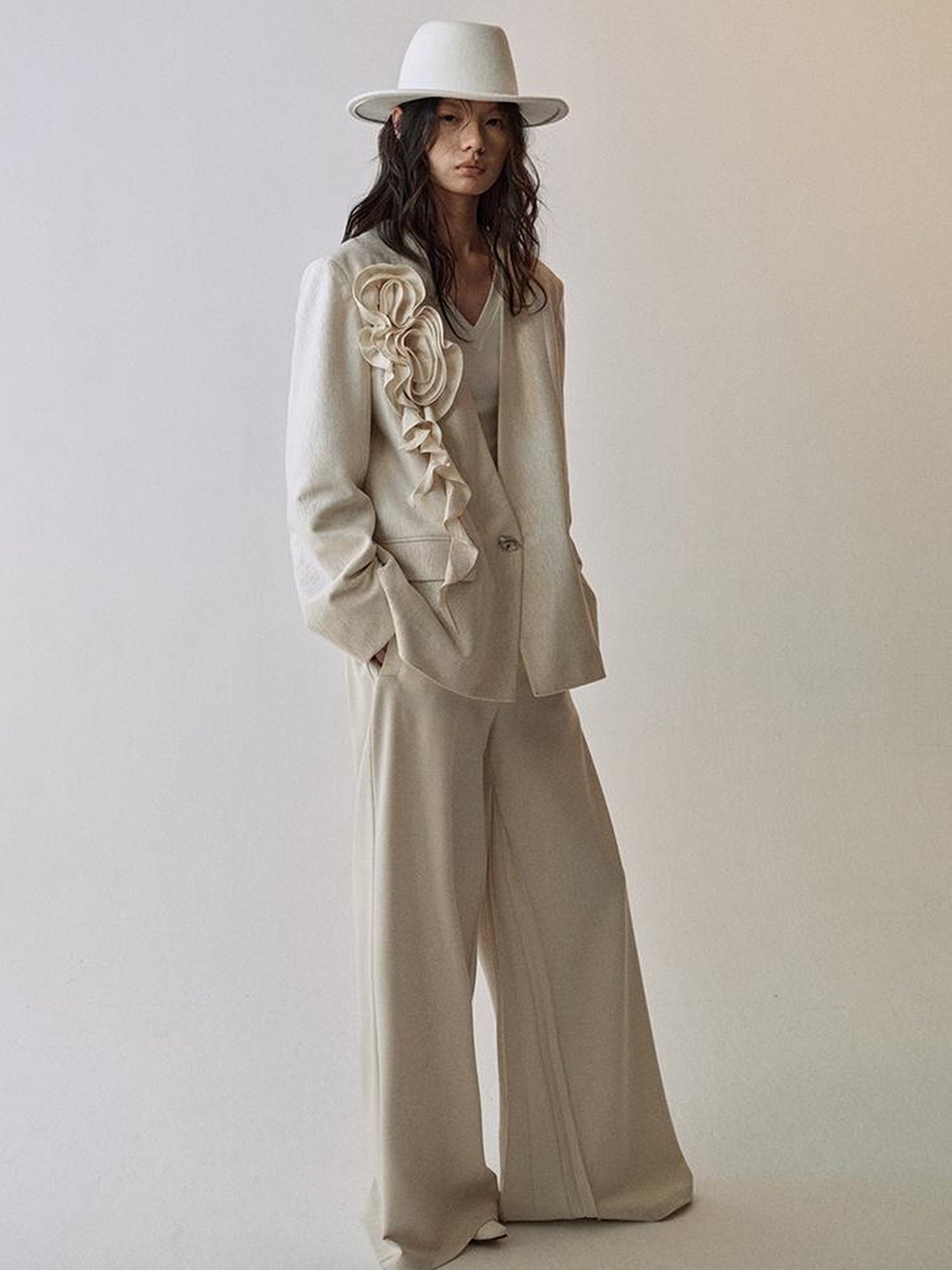 AnnoMundi Floral Texture Detachable Blazer