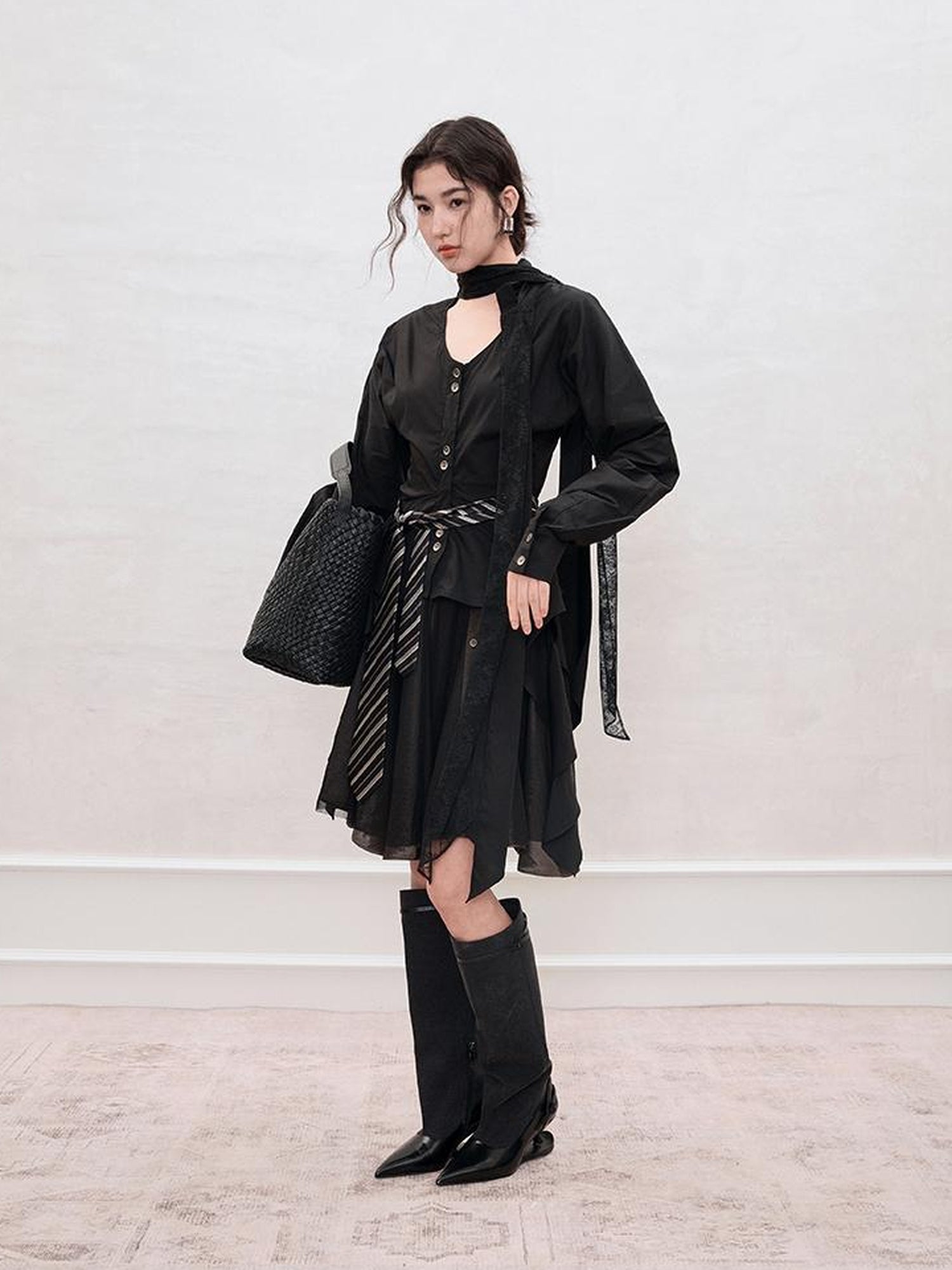 AnnoMundi Lace Trimmed Waist Tie Convertible Blouse