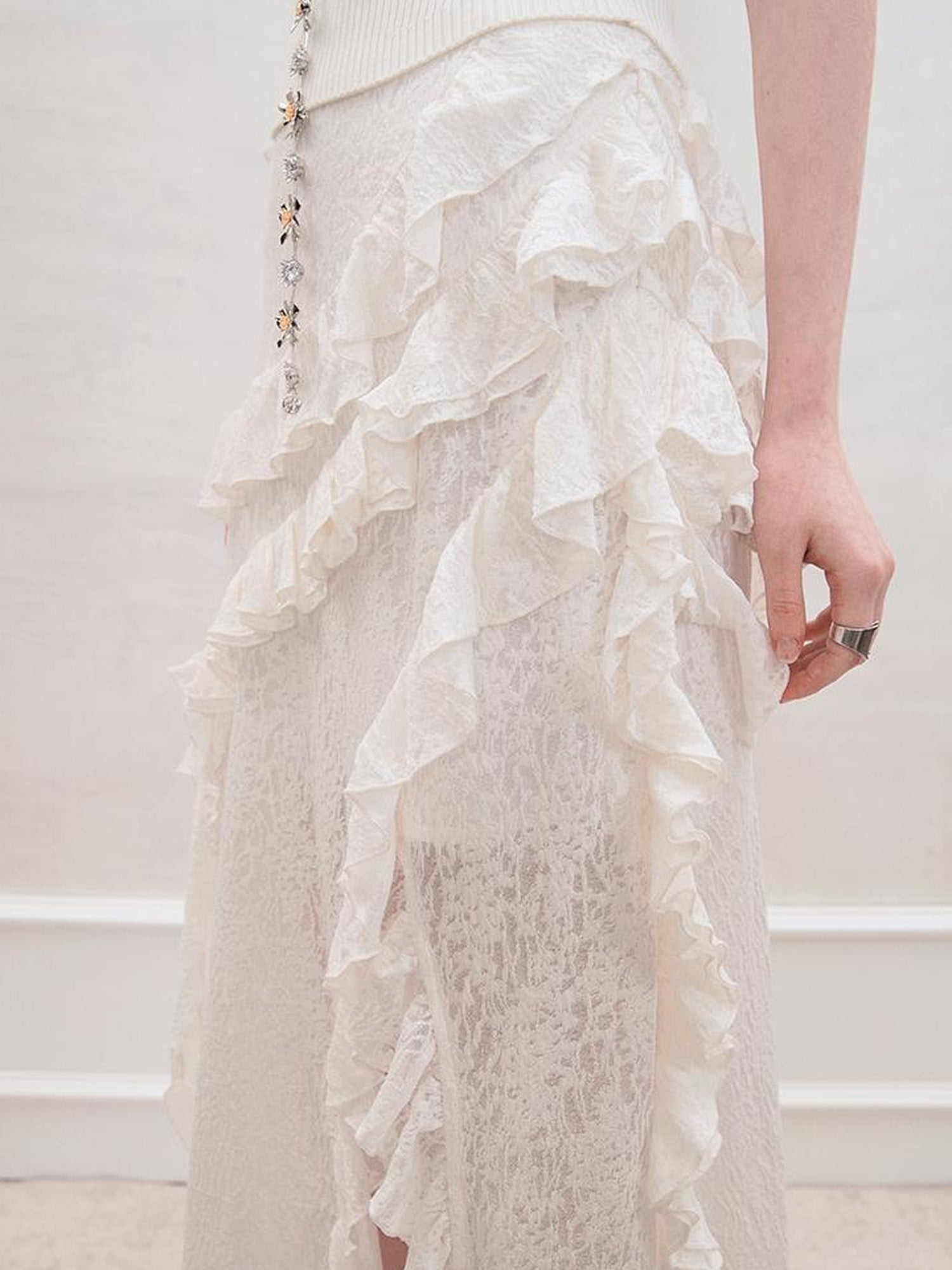 AnnoMundi Layered Romance Irregular White Midi Skirt