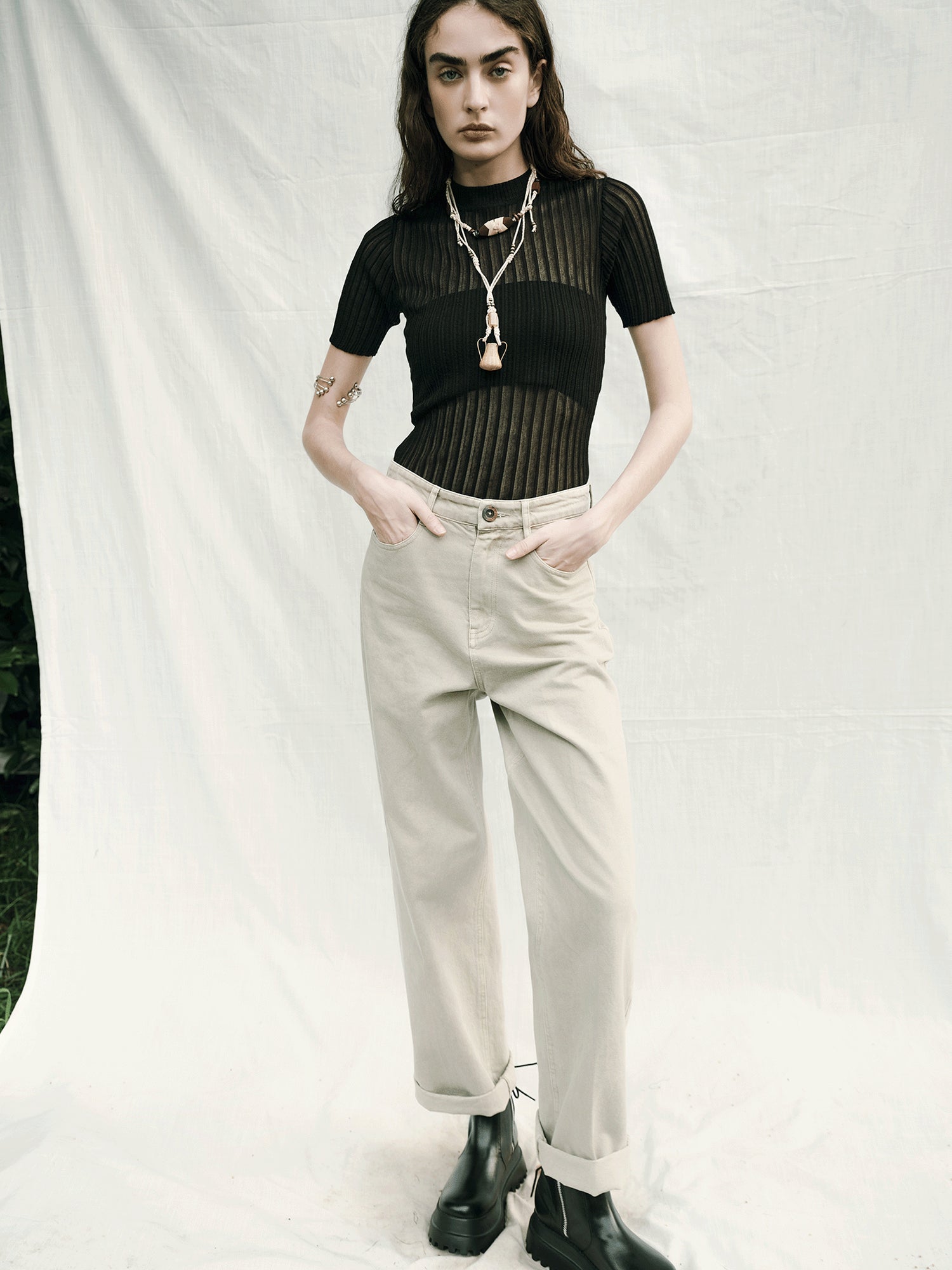 AnnoMundi Micro Textured Ribbed Knit Top V-Neck T-Shirt Long Sleeve