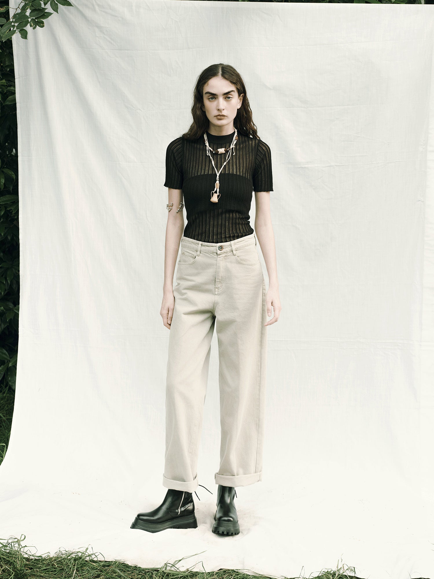 AnnoMundi Micro Textured Ribbed Knit Top V-Neck T-Shirt Long Sleeve