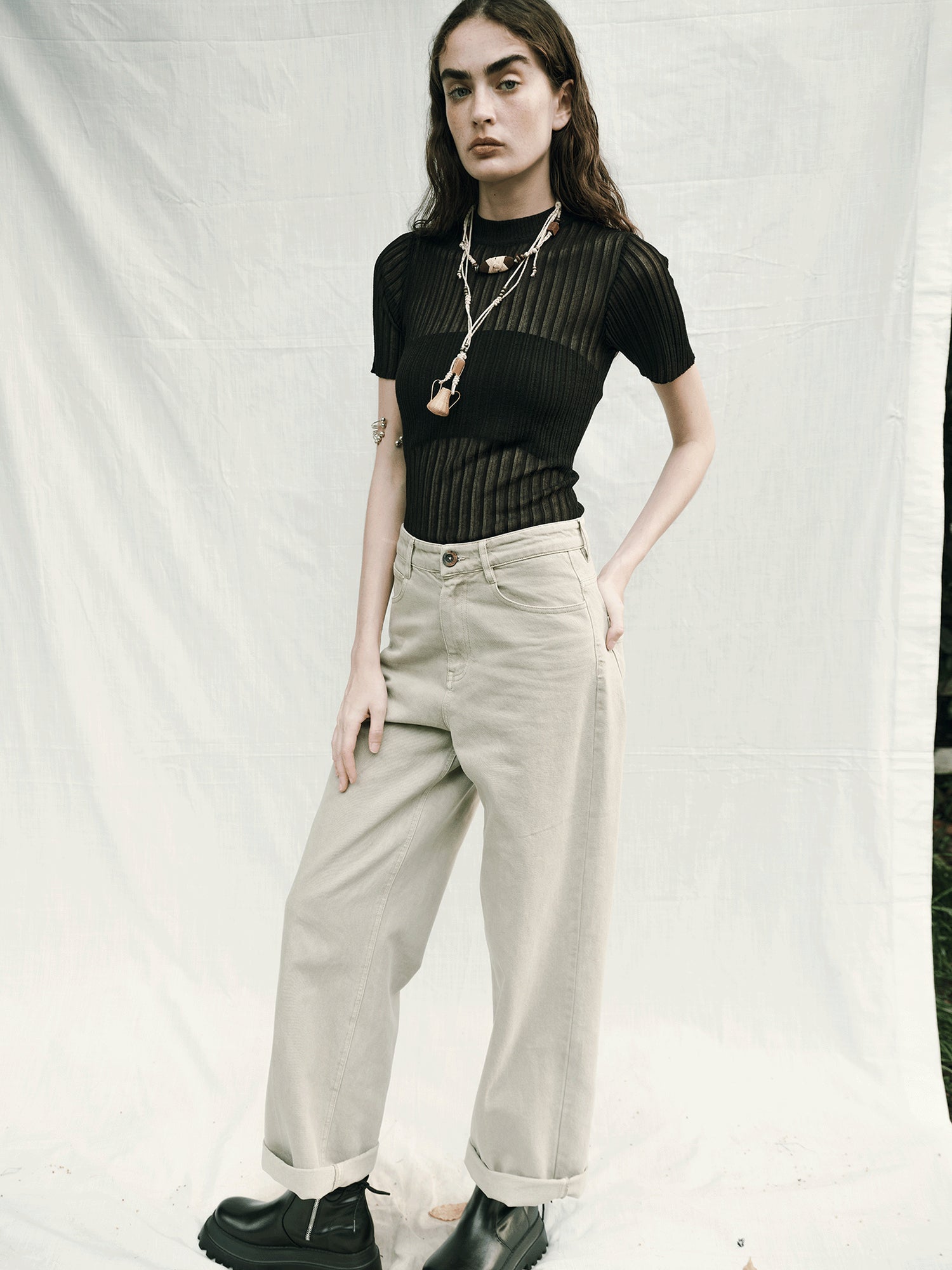 AnnoMundi Micro Textured Ribbed Knit Top V-Neck T-Shirt Long Sleeve