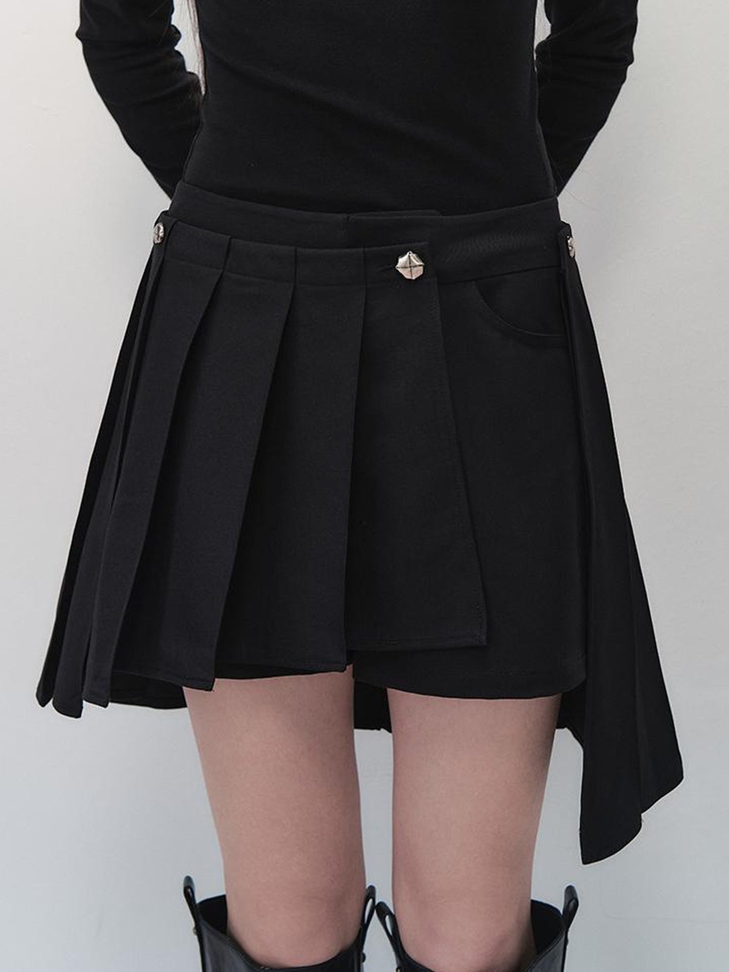 AnnoMundi Pleated Shadow Obsidian Convertible Shorts