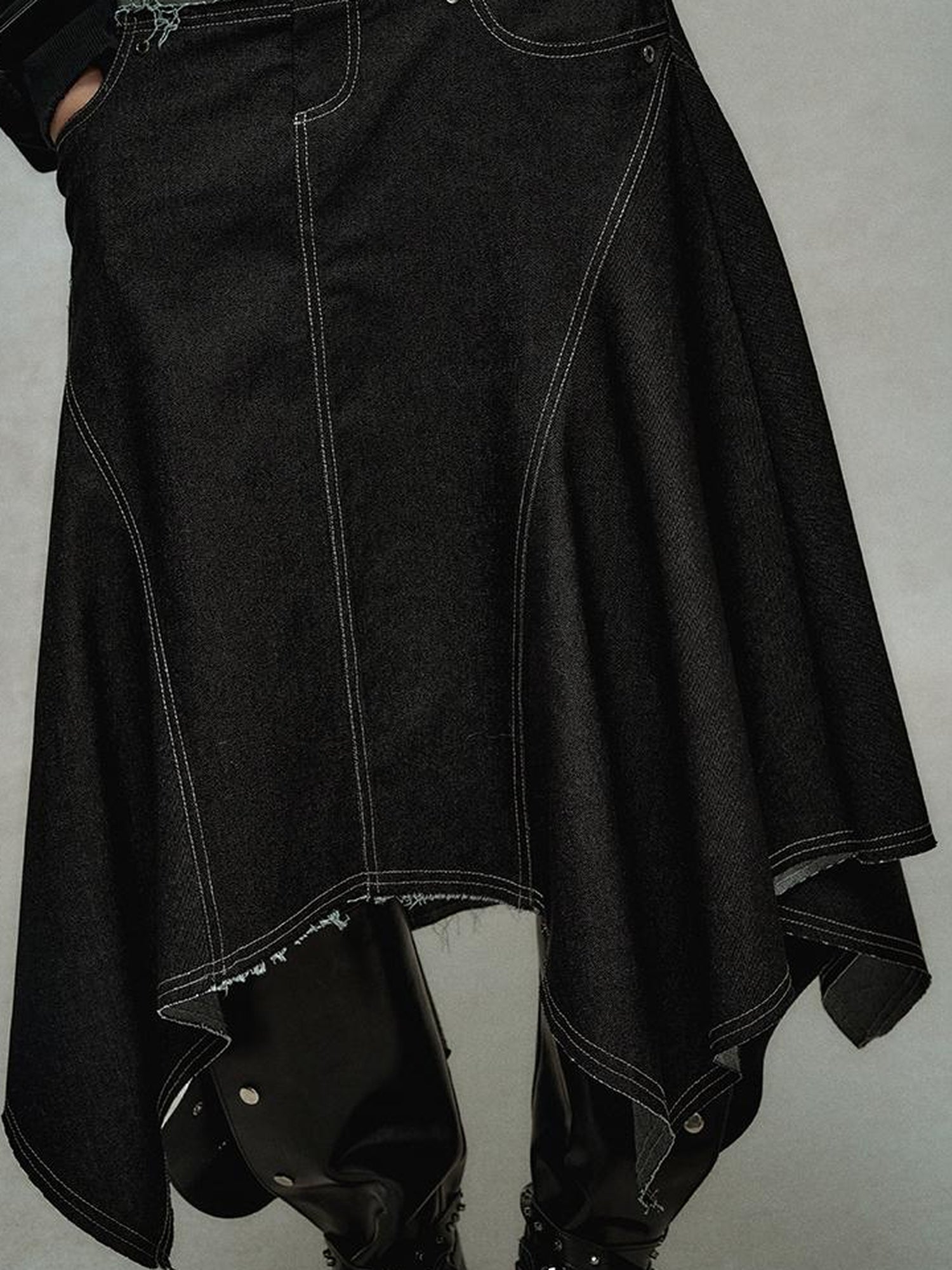 AnnoMundi Relaxed Colorblock Frayed Hem Asymmetrical Skirt
