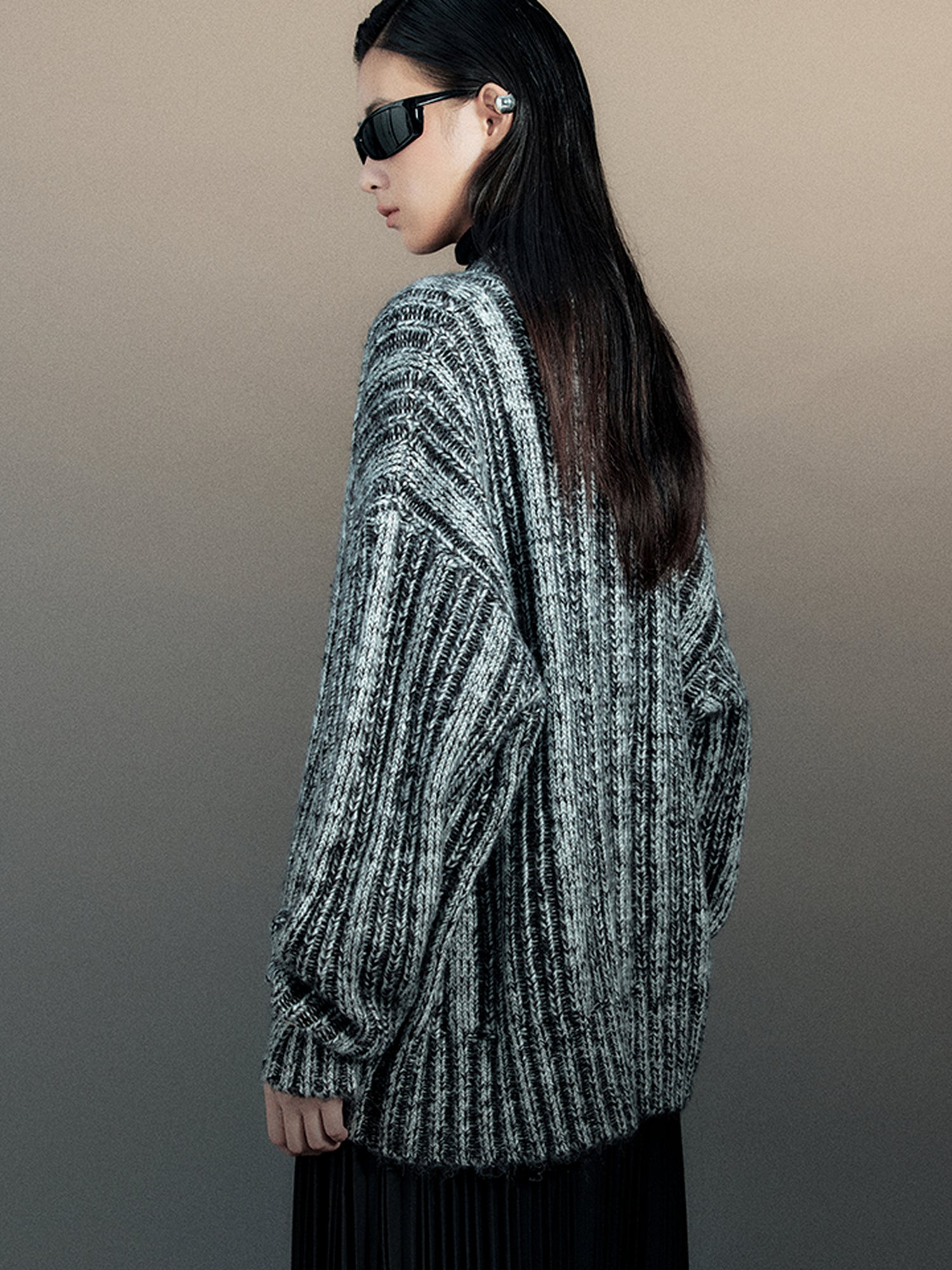 AnnoMundi Retro Chinese Stripe Relaxed Fit V-Neck Sweater