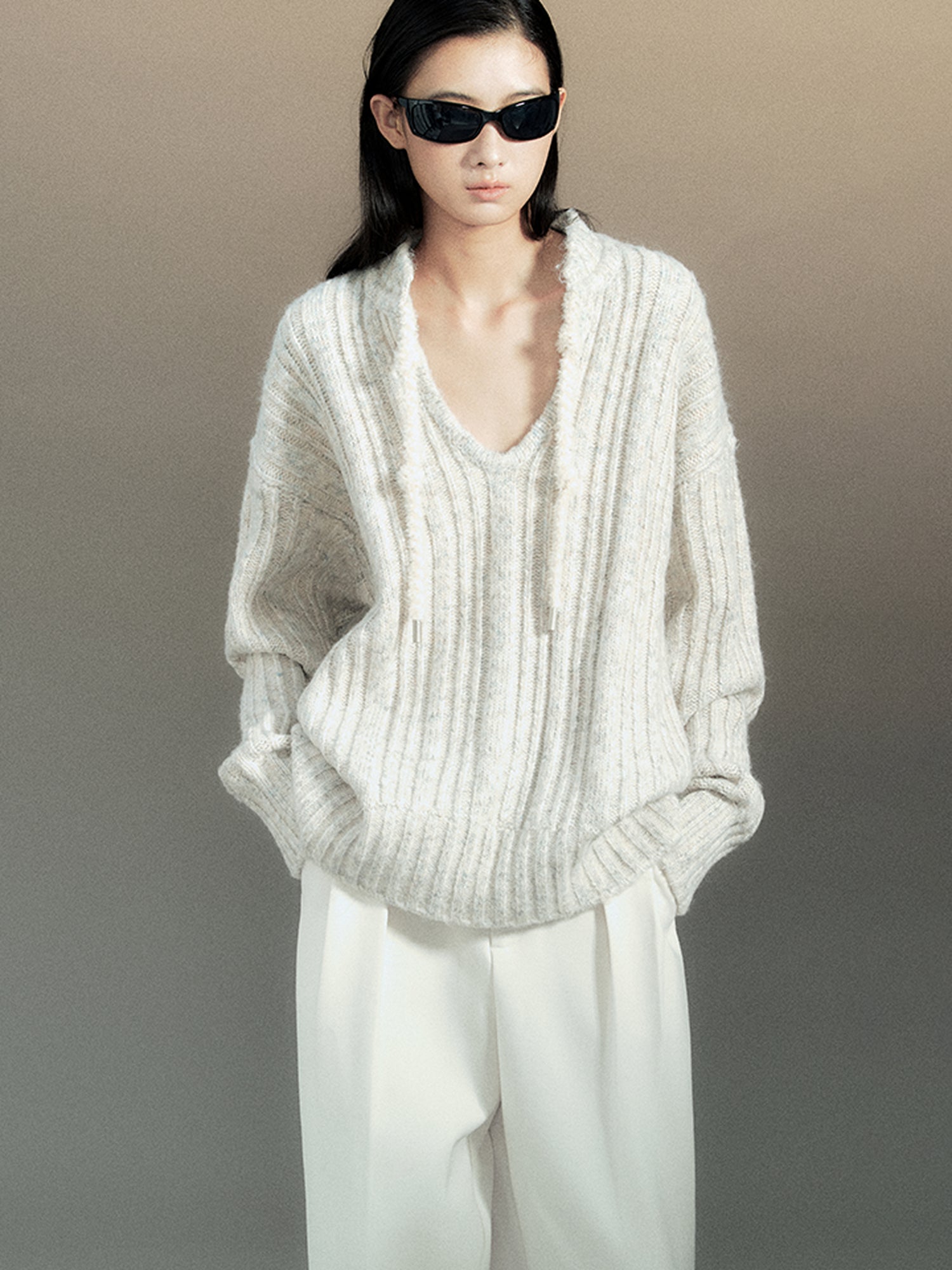 AnnoMundi Retro Chinese Stripe Relaxed Fit V-Neck Sweater