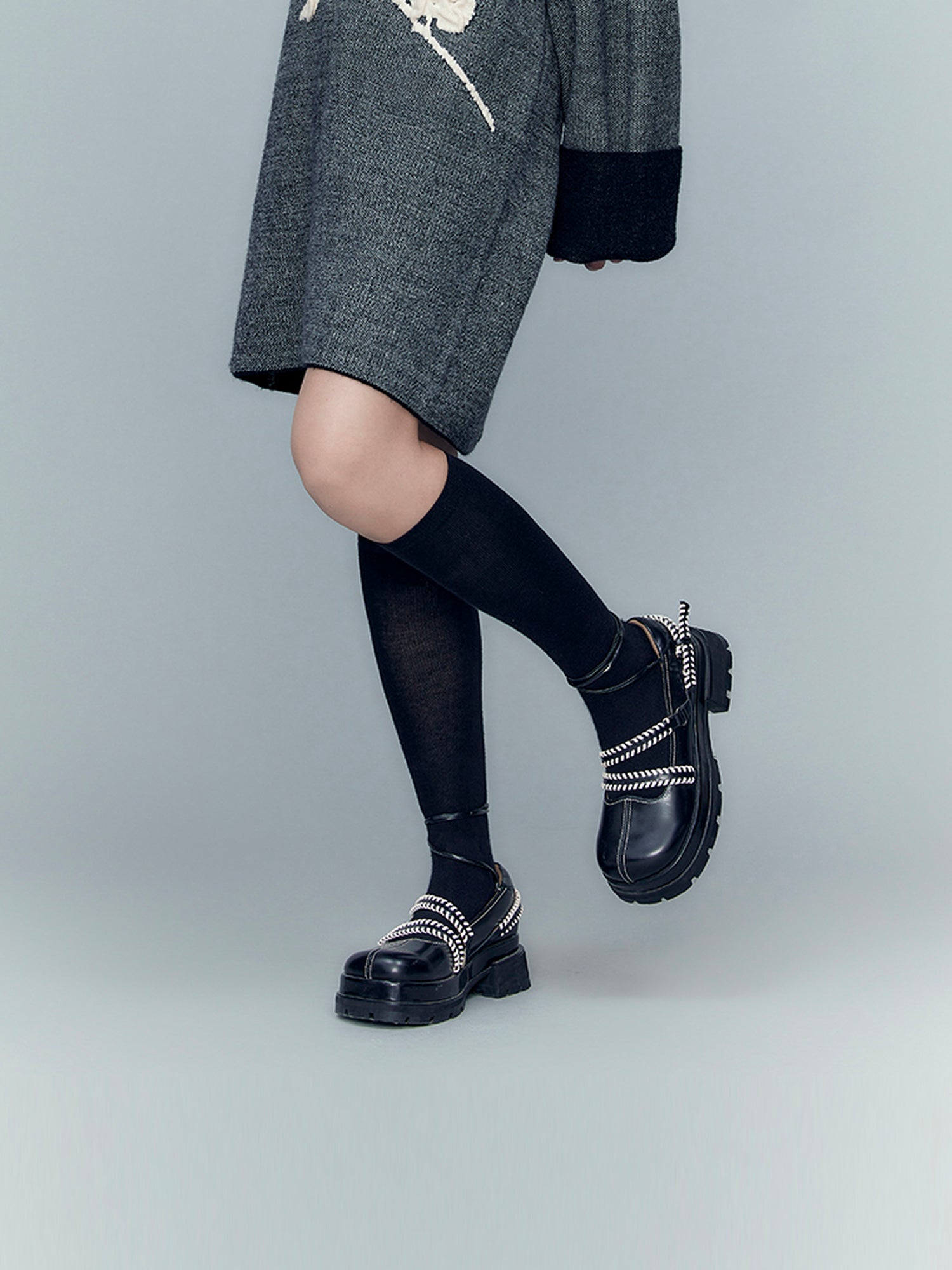 AnnoMundi Retro Round Toe Color Block Platform Mary Jane Pumps