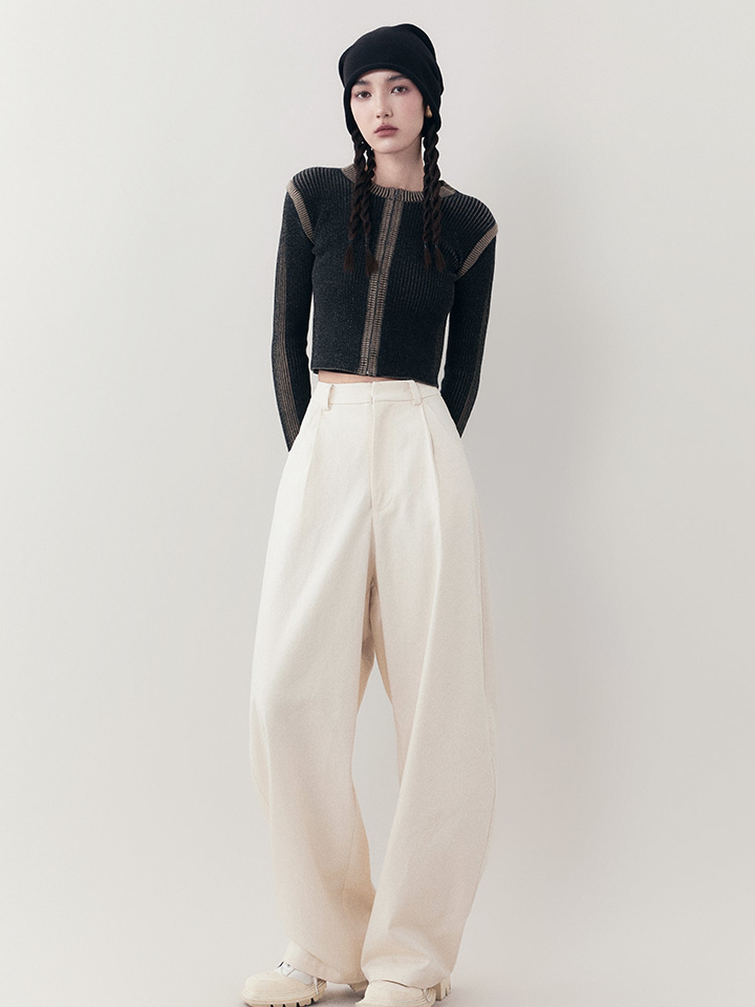 AnnoMundi Retro Slim Fit Short Knit Cardigan