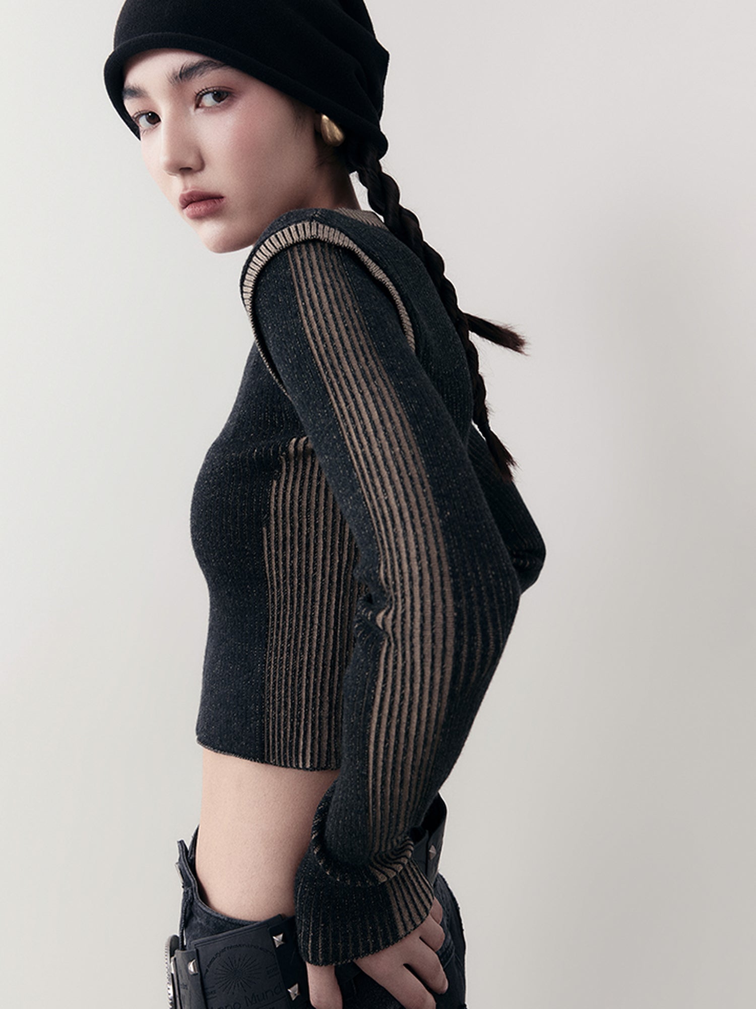 AnnoMundi Retro Slim Fit Short Knit Cardigan
