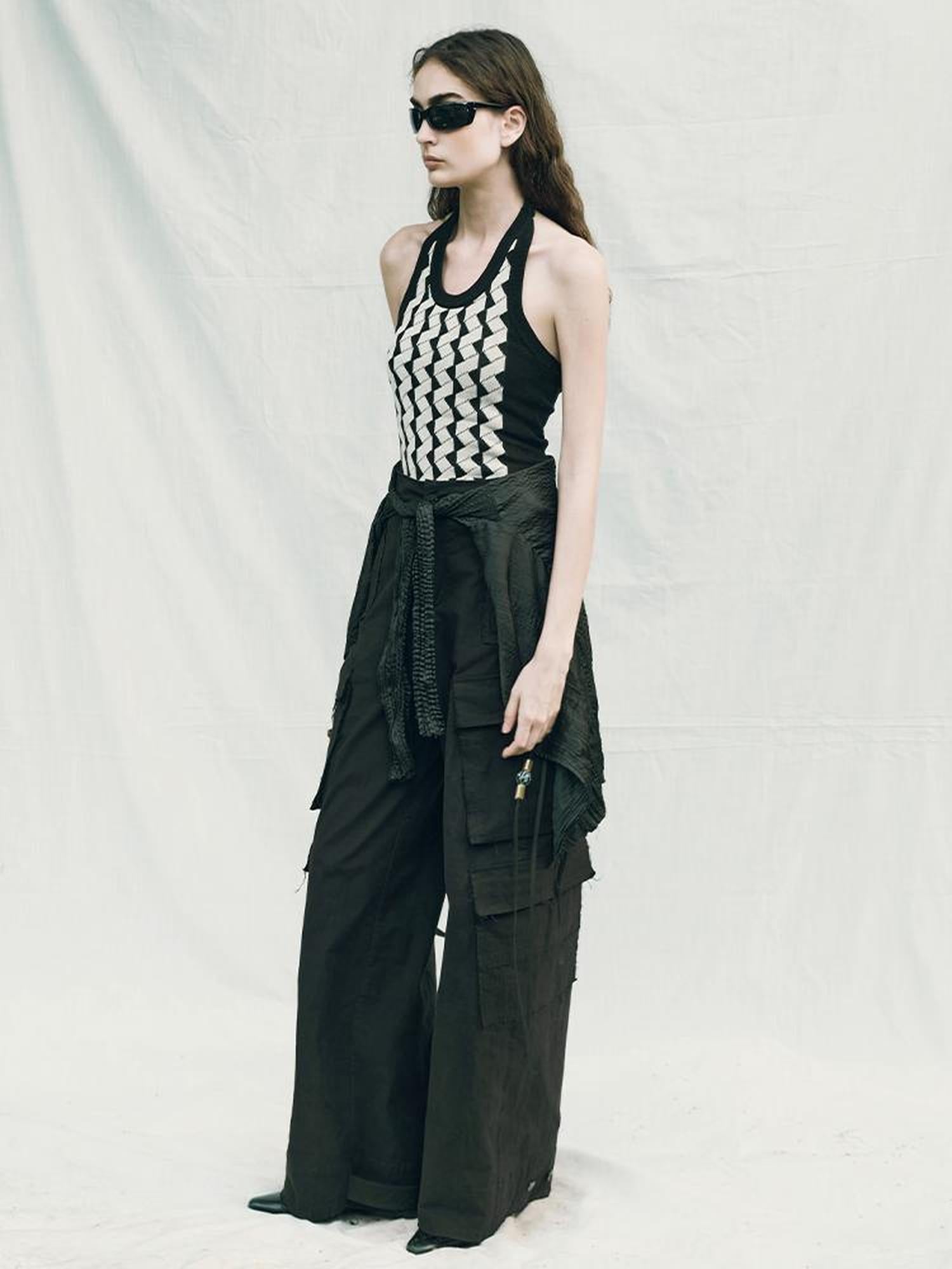 AnnoMundi Rippled Retro V-Neck Linen Blend Top