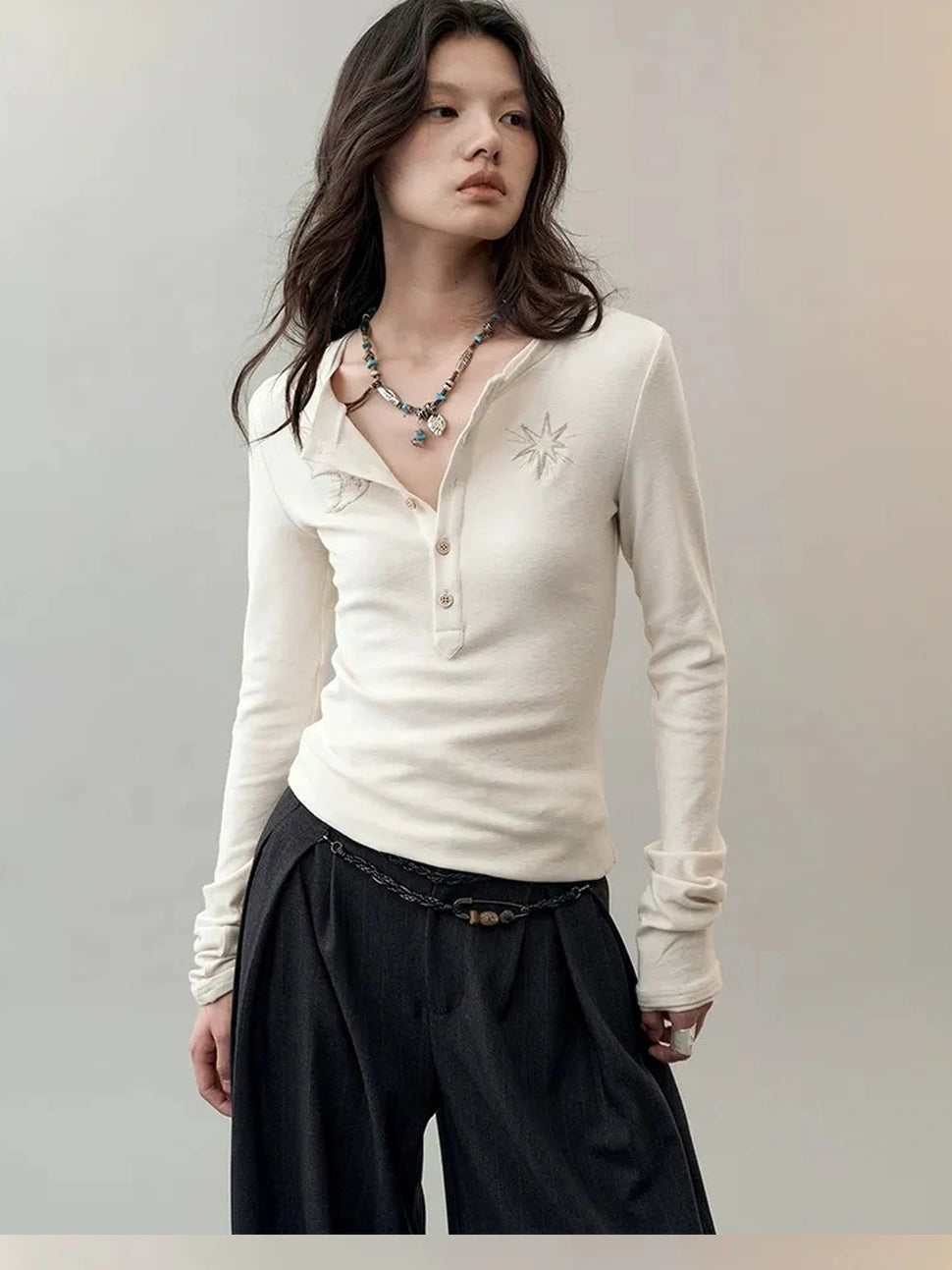 AnnoMundi Rooted Wings Embroidered V-neck T-shirt Long Sleeve T-shirt