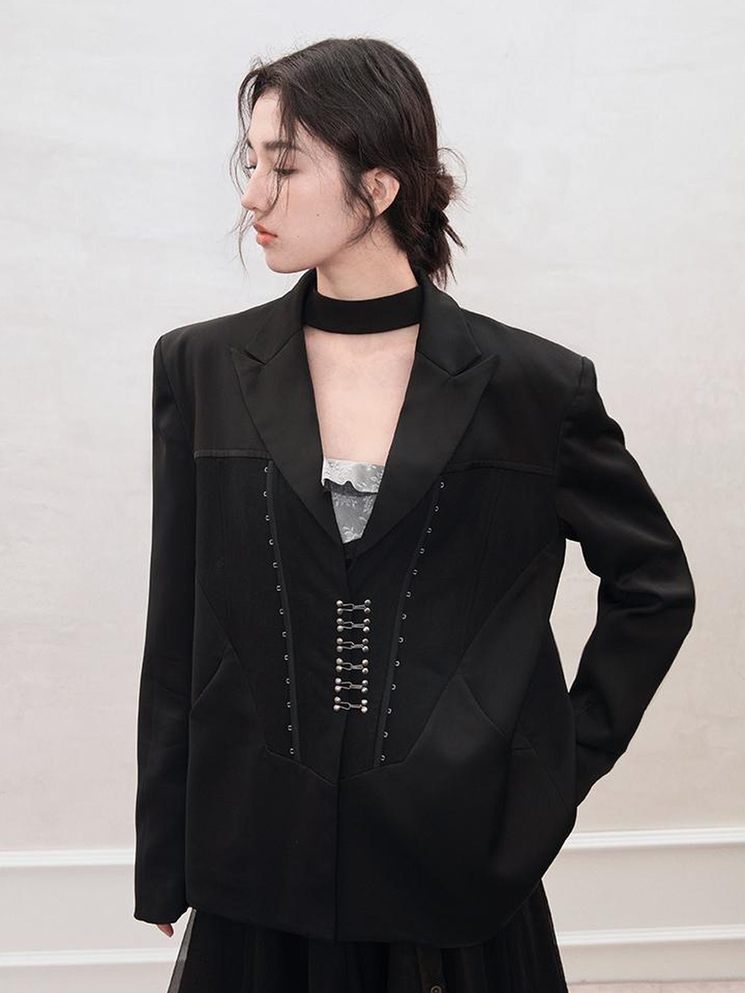 AnnoMundi Satin Boned Soft Armor White Blazer