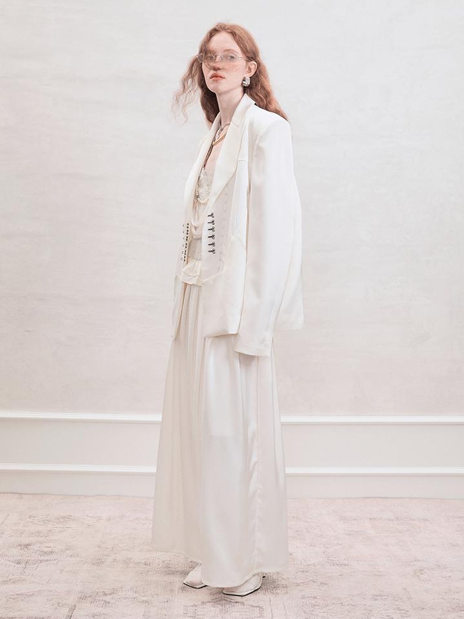 AnnoMundi Satin Boned Soft Armor White Blazer