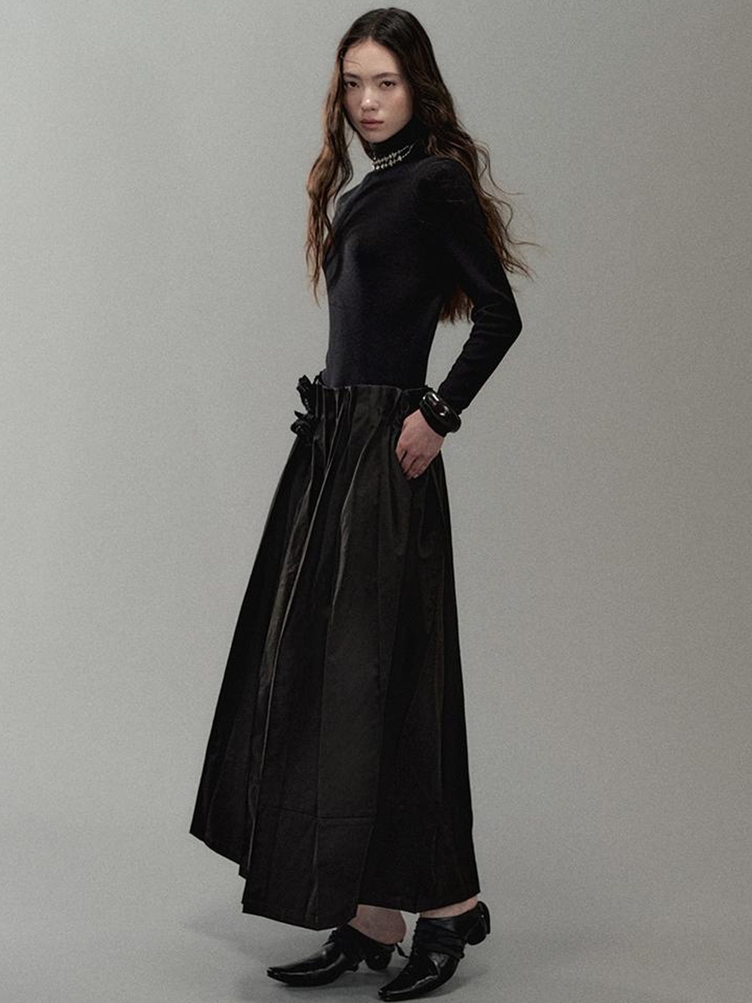 AnnoMundi Soft Light Knit High Neck Wool Blended Top