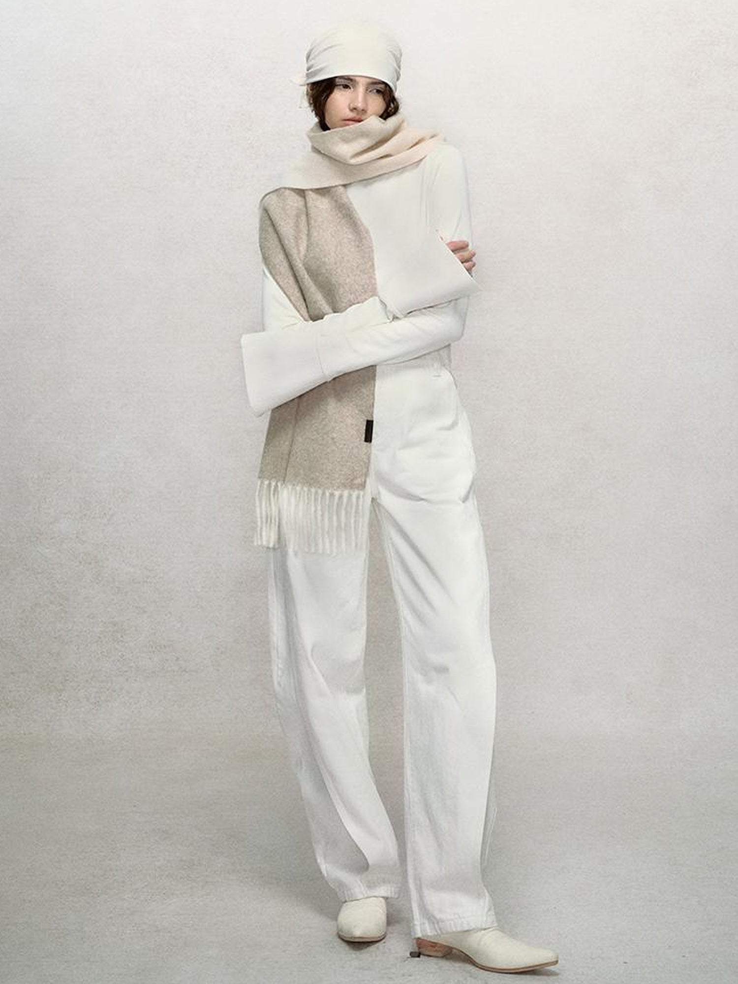 AnnoMundi Soft Loop Wool Gradient Fringe Scarf