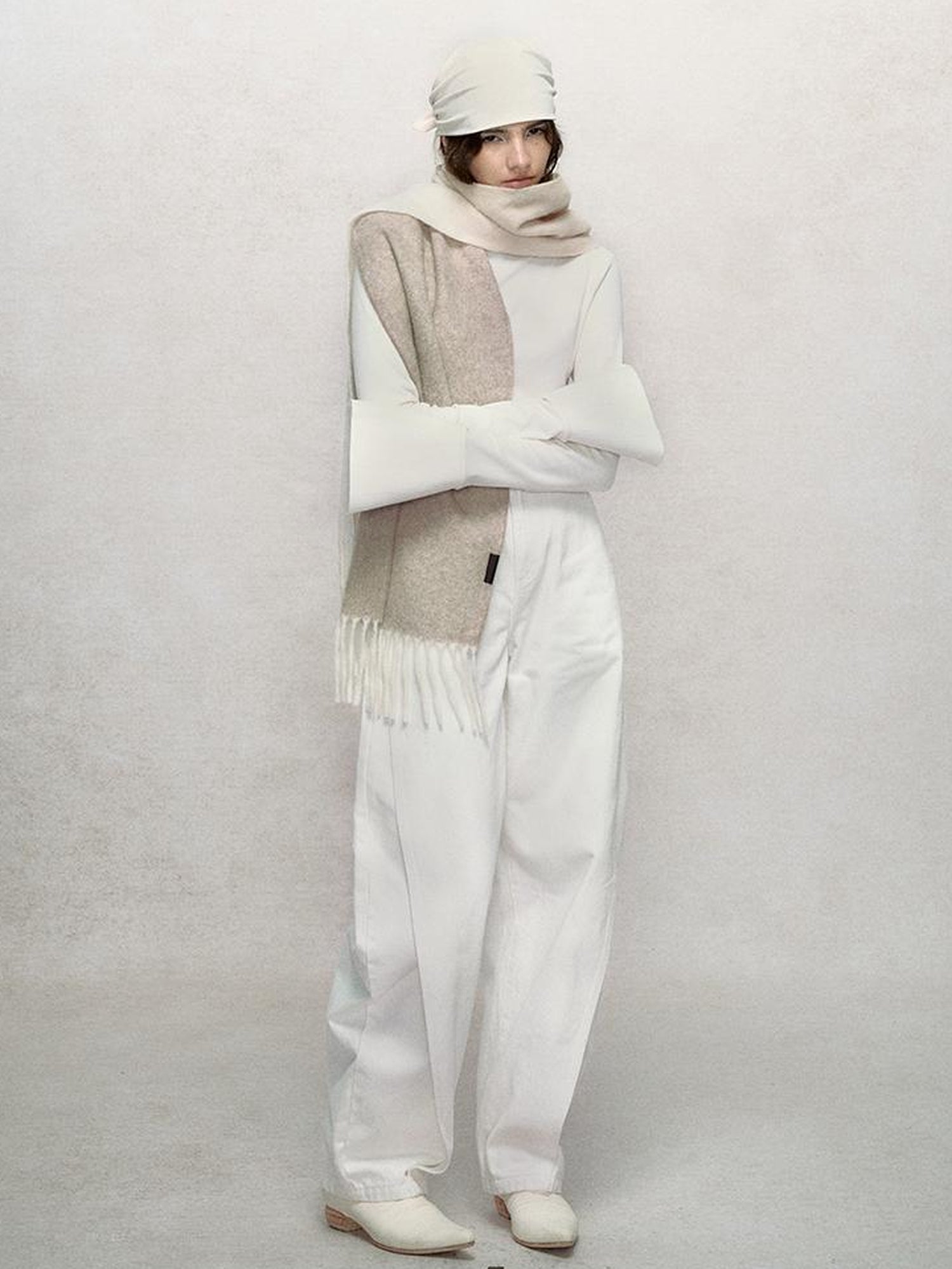 AnnoMundi Soft Loop Wool Gradient Fringe Scarf