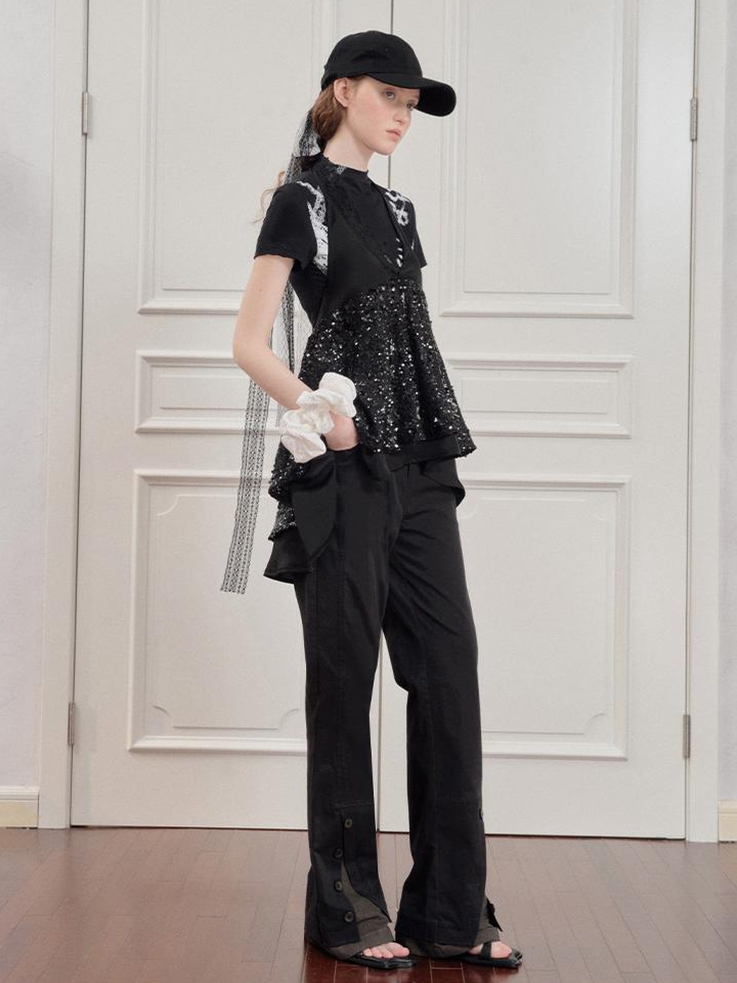 AnnoMundi Straight Leg Cargo Pants With Dual Waist
