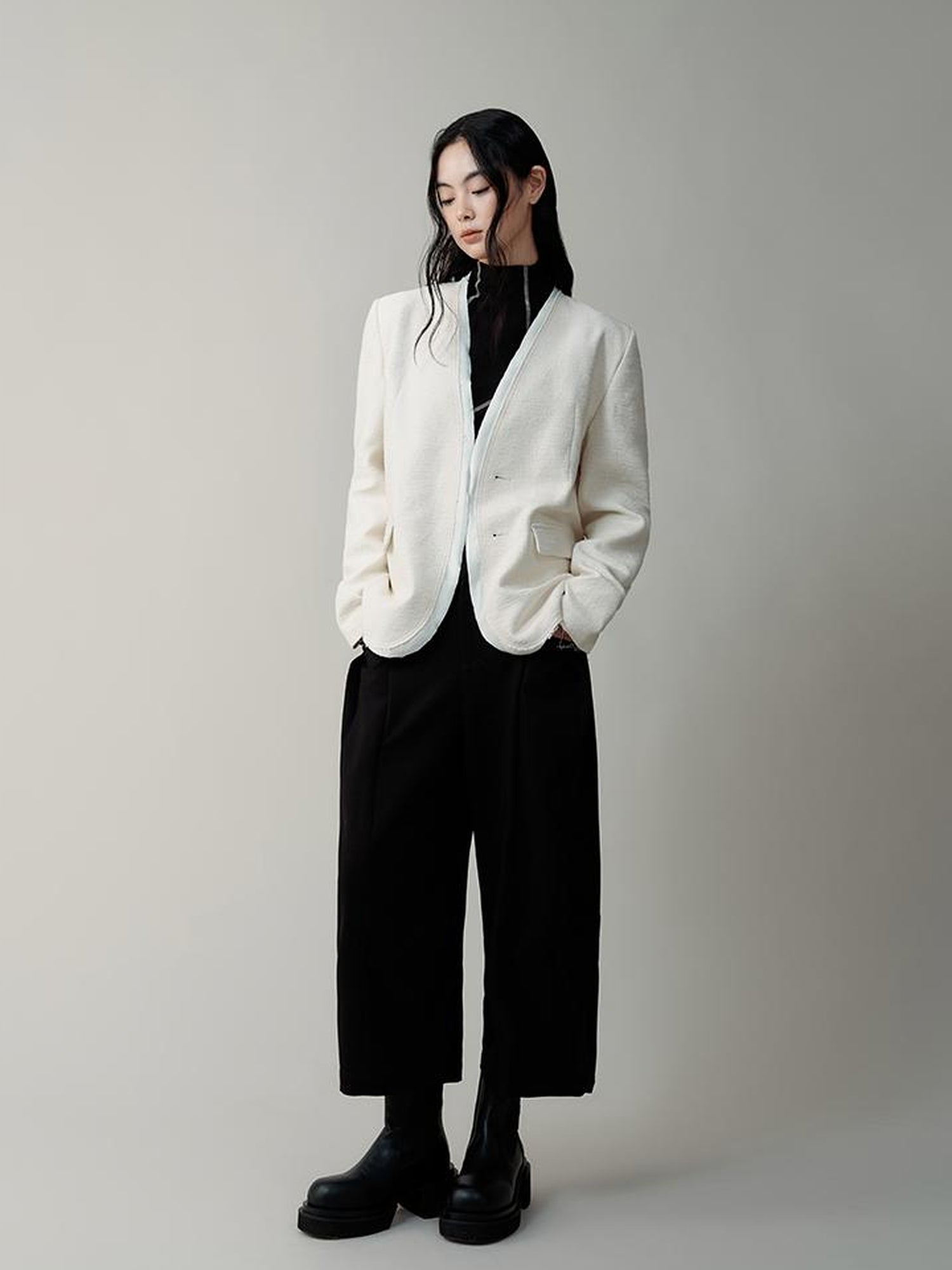 AnnoMundi Textured Arc Panel Blazer