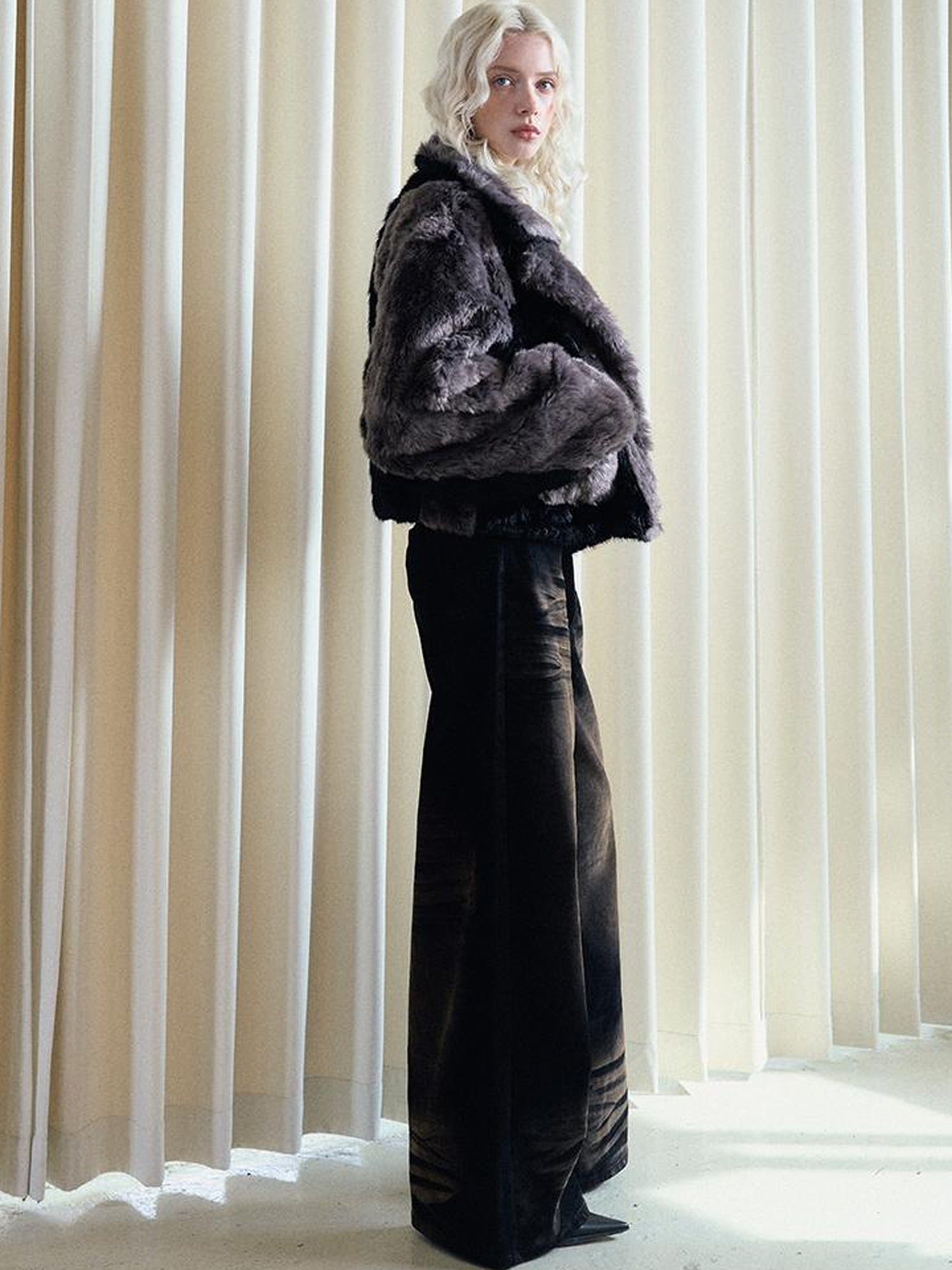 AnnoMundi Textured Short Faux Mink Fur Coat