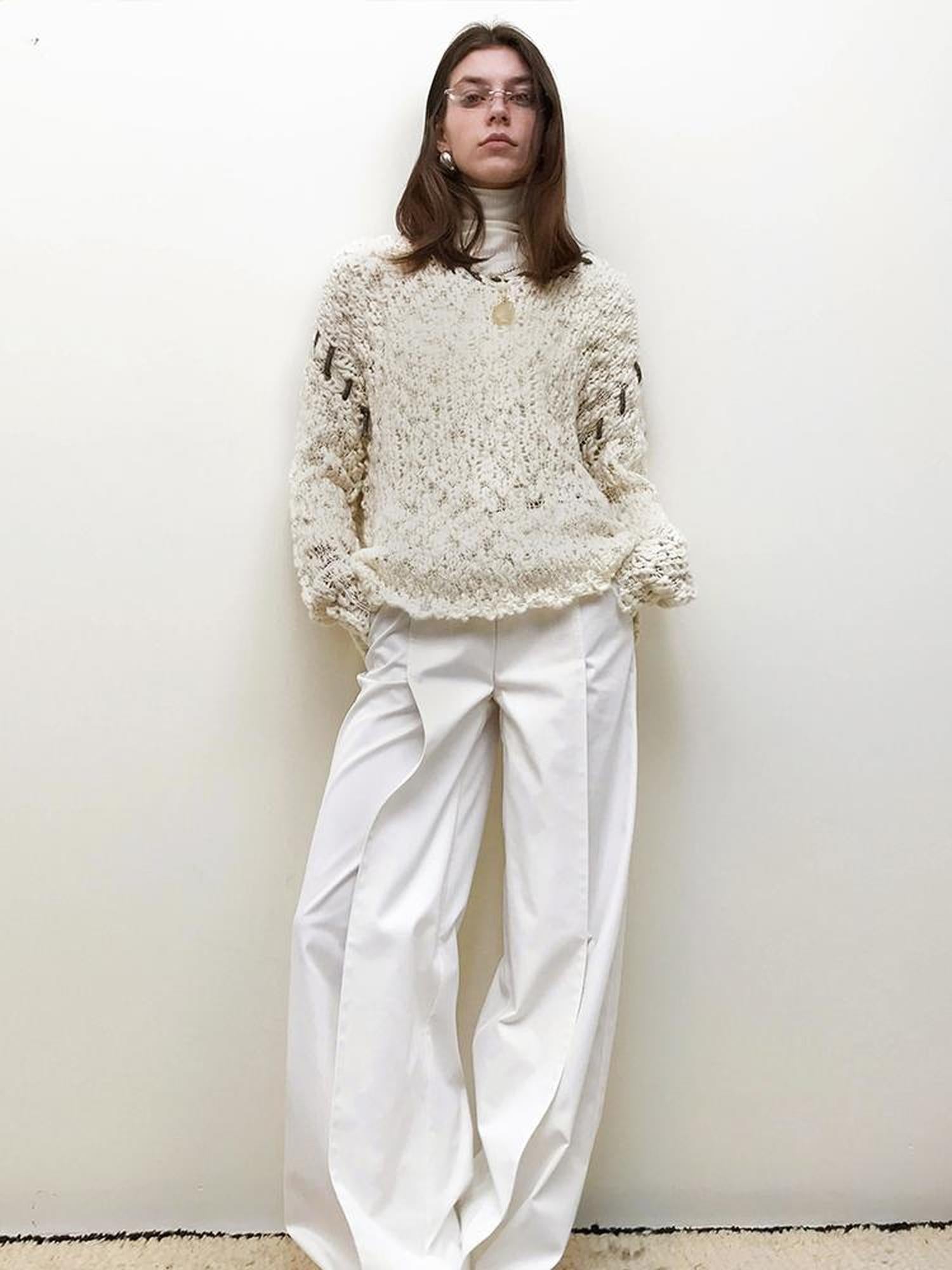AnnoMundi Textured V-Neck Pearl Yarn Knit Sweater