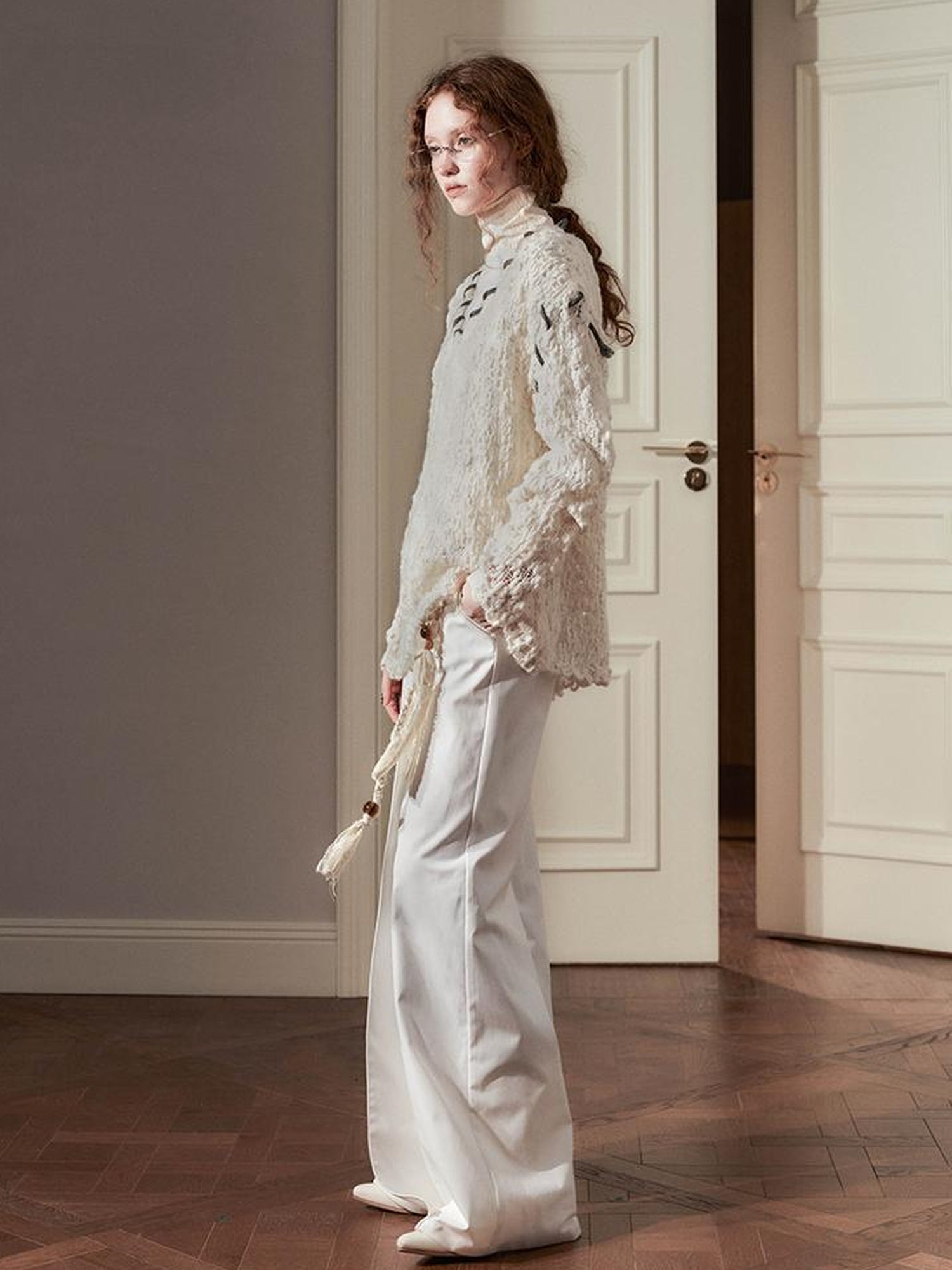 AnnoMundi Textured V-Neck Pearl Yarn Knit Sweater