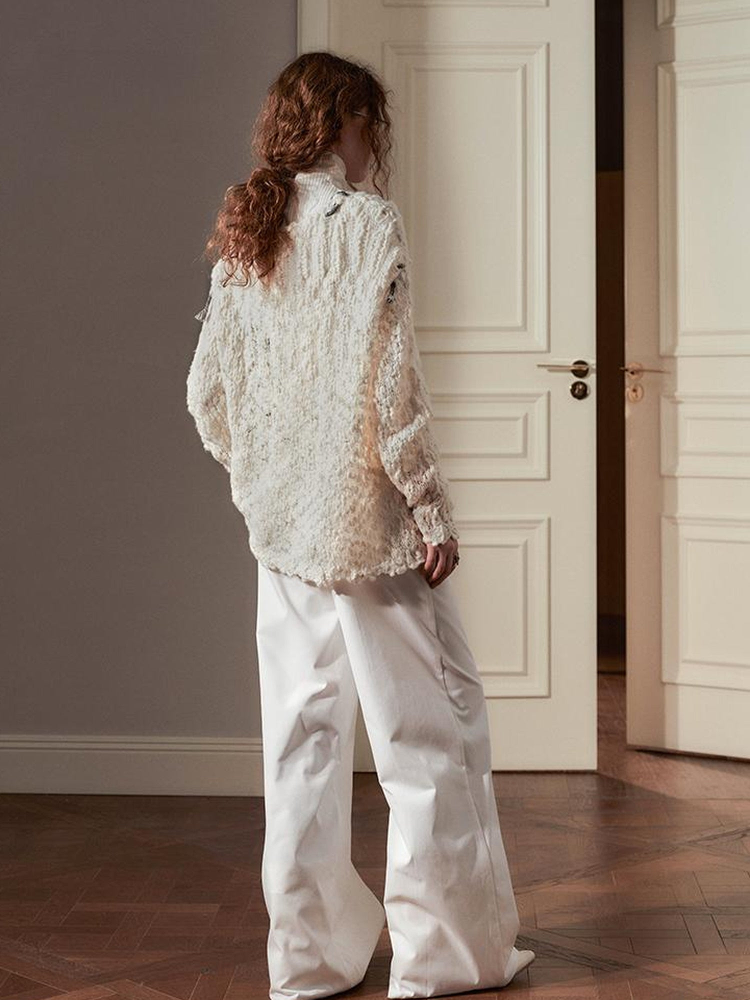 AnnoMundi Textured V-Neck Pearl Yarn Knit Sweater