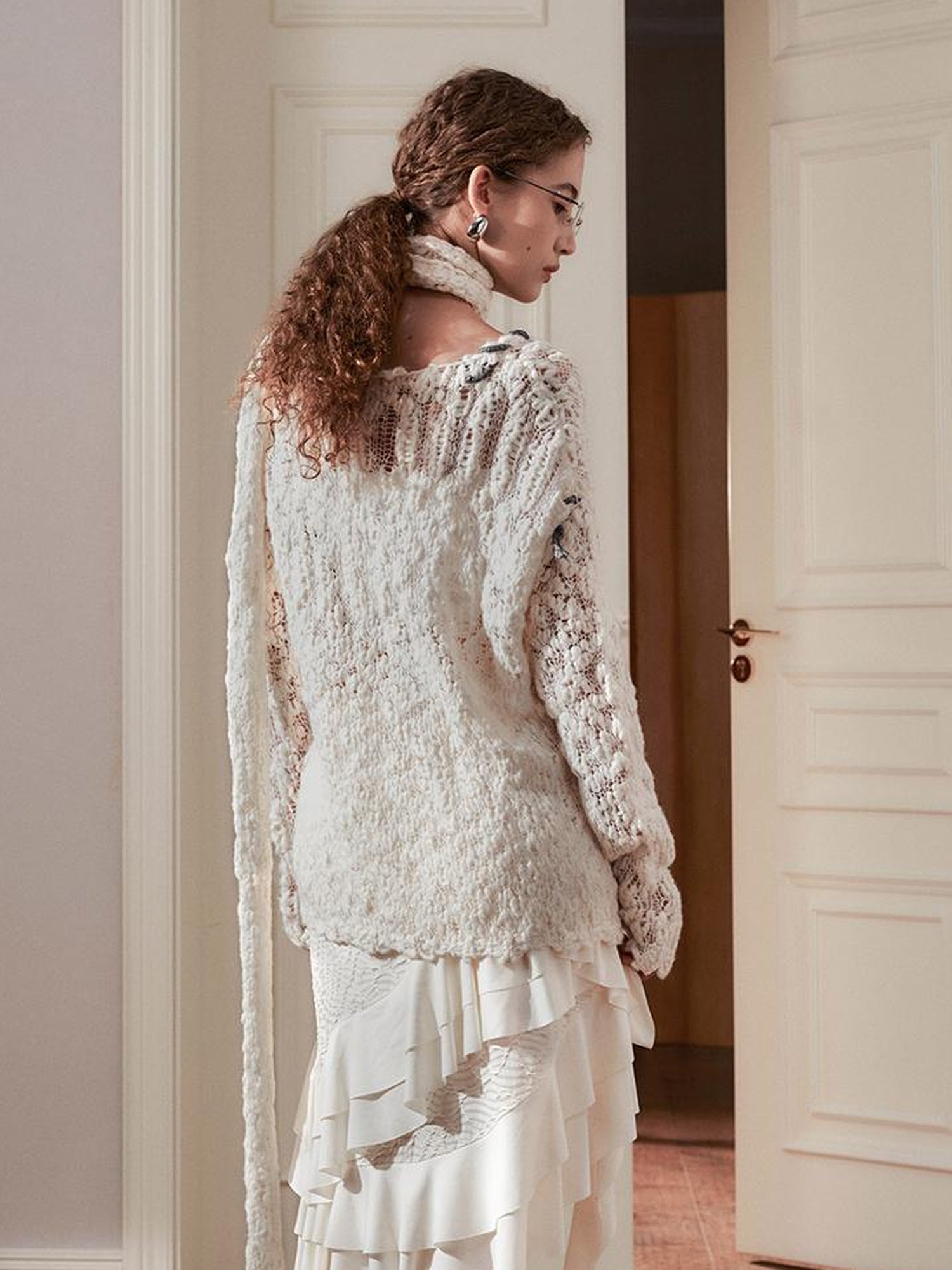 AnnoMundi Textured V-Neck Pearl Yarn Knit Sweater