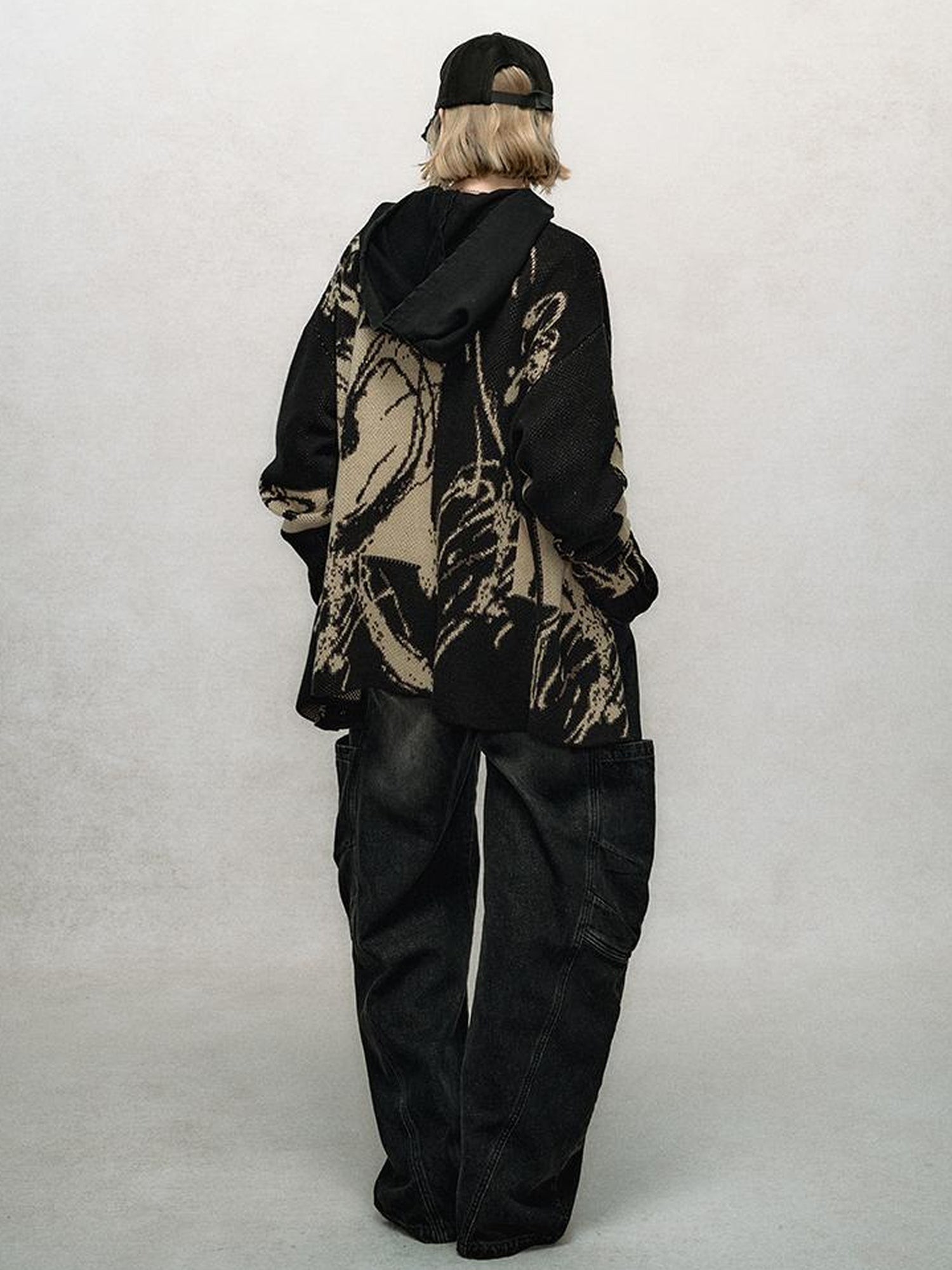 AnnoMundi V-Neck Abstract Doodle Heart Cardigan
