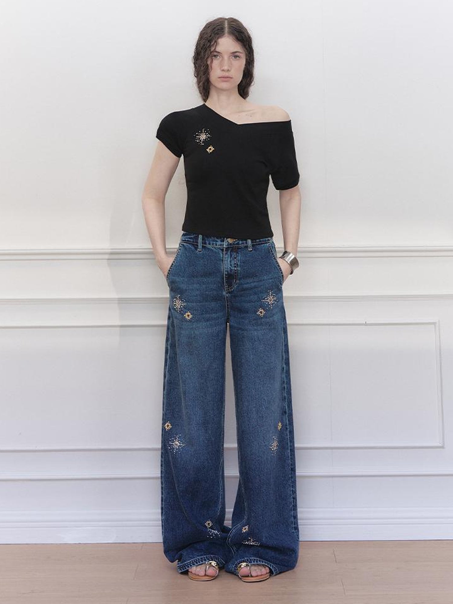 AnnoMundi V-Neck Rhinestone Embroidered Stretch Ribbed T-Shirt