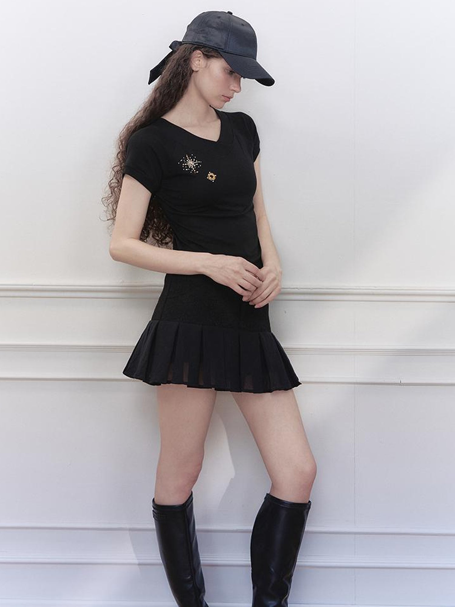 AnnoMundi V-Neck Rhinestone Embroidered Stretch Ribbed T-Shirt
