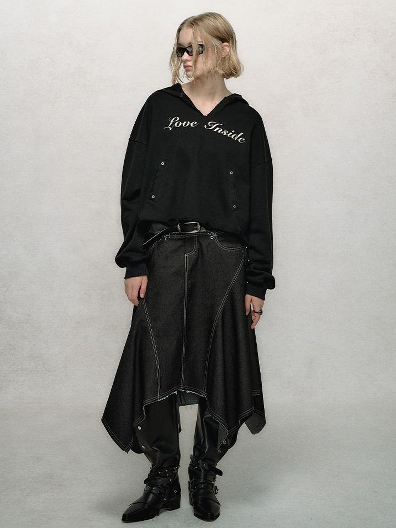 AnnoMundi V-Neck Washed Distressed Hoodie Cropped Pullover