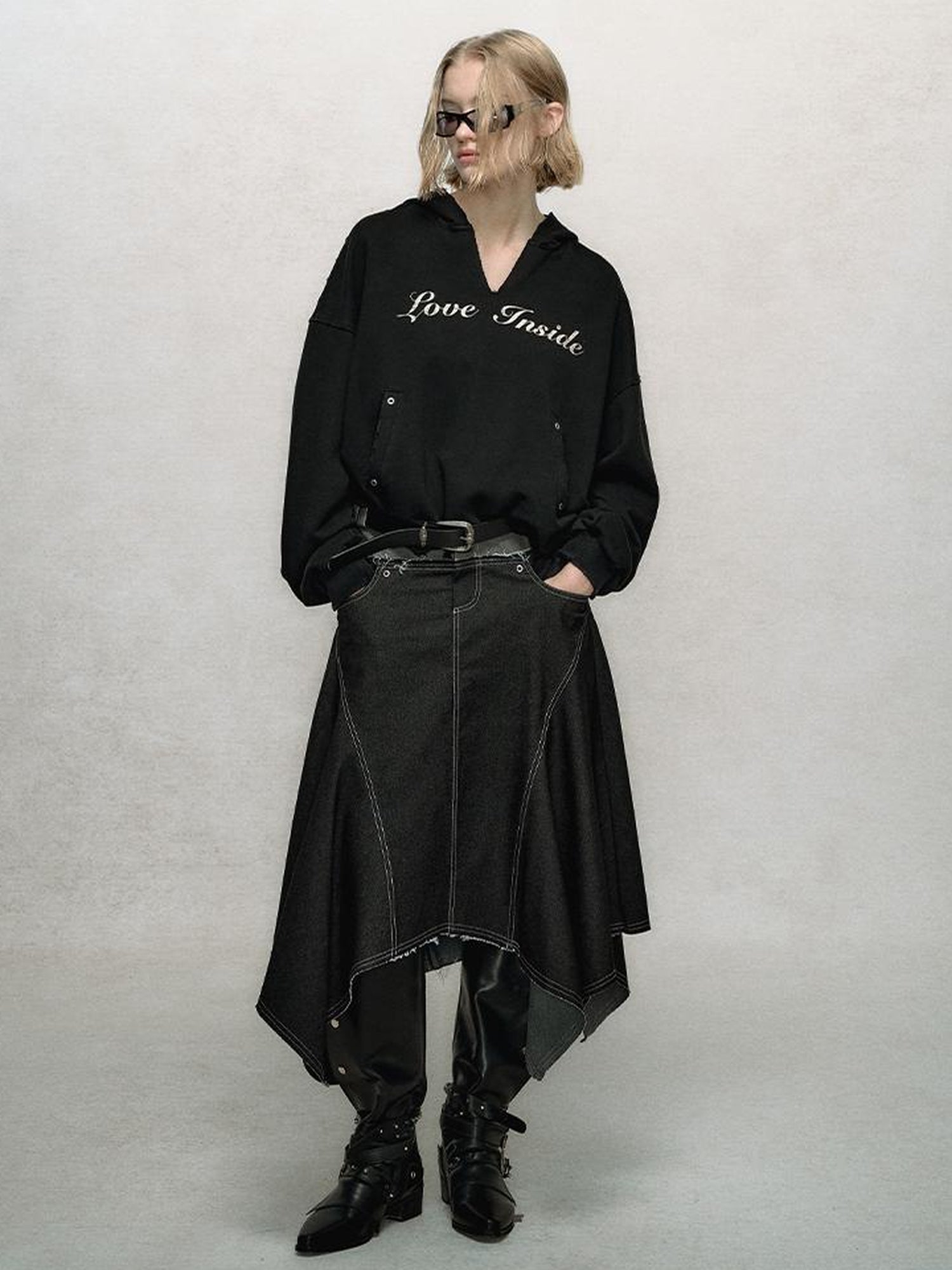 AnnoMundi V-Neck Washed Distressed Hoodie Cropped Pullover