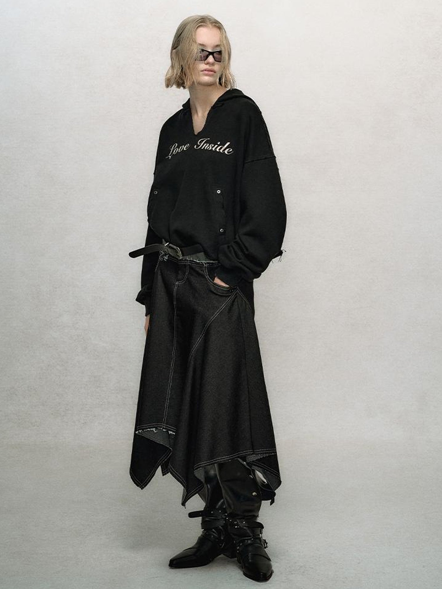 AnnoMundi V-Neck Washed Distressed Hoodie Cropped Pullover