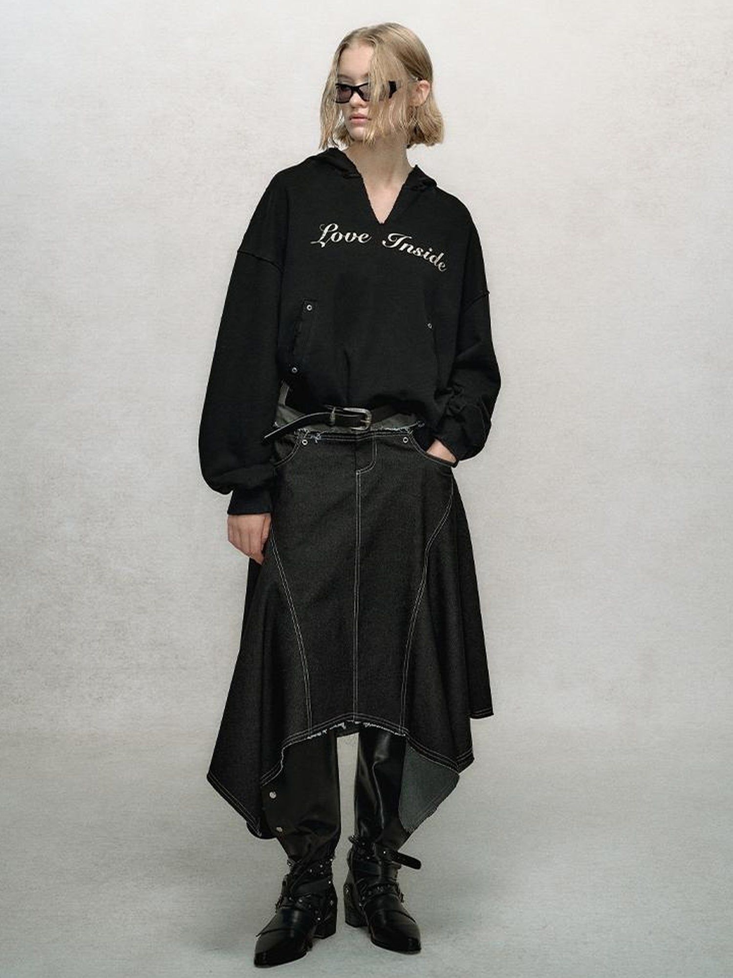 AnnoMundi V-Neck Washed Distressed Hoodie Cropped Pullover