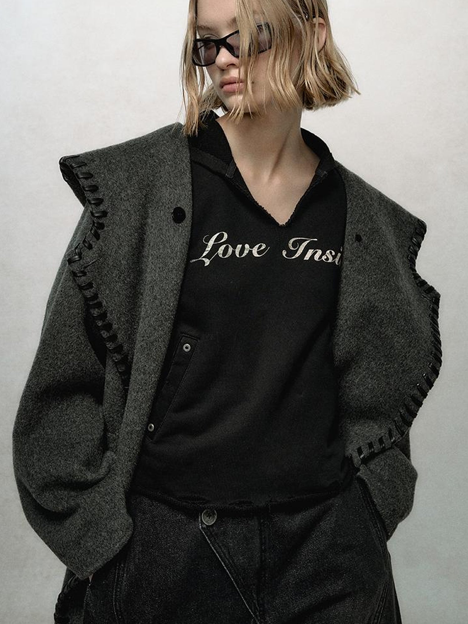 AnnoMundi V-Neck Washed Distressed Hoodie Cropped Pullover