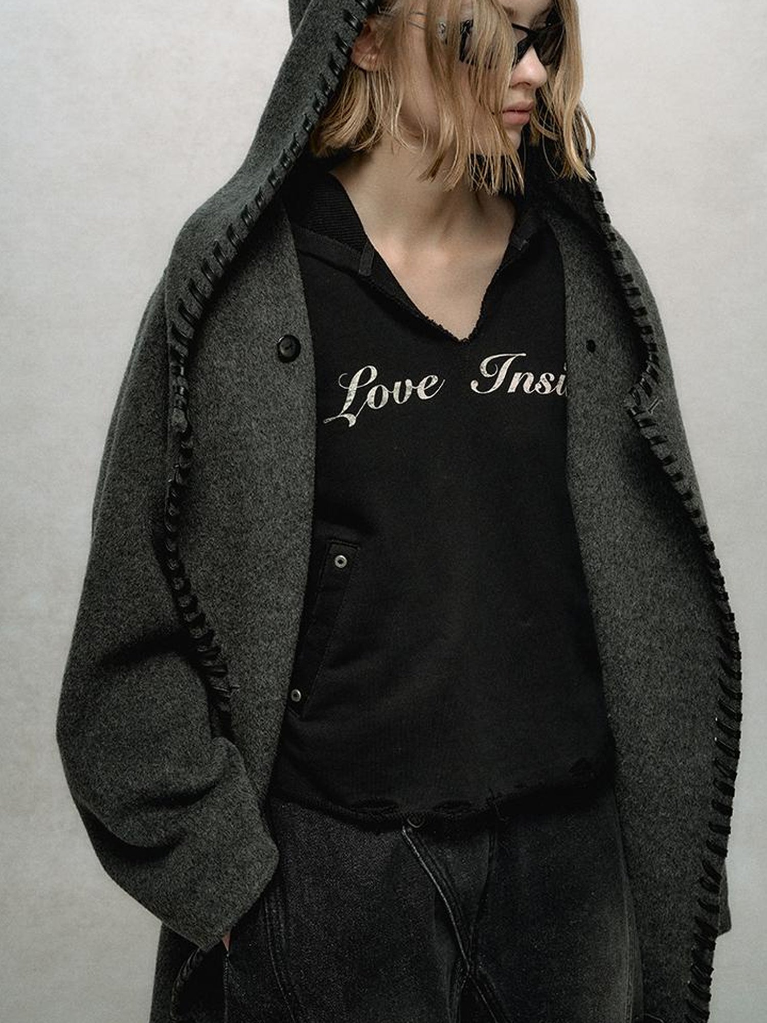 AnnoMundi V-Neck Washed Distressed Hoodie Cropped Pullover