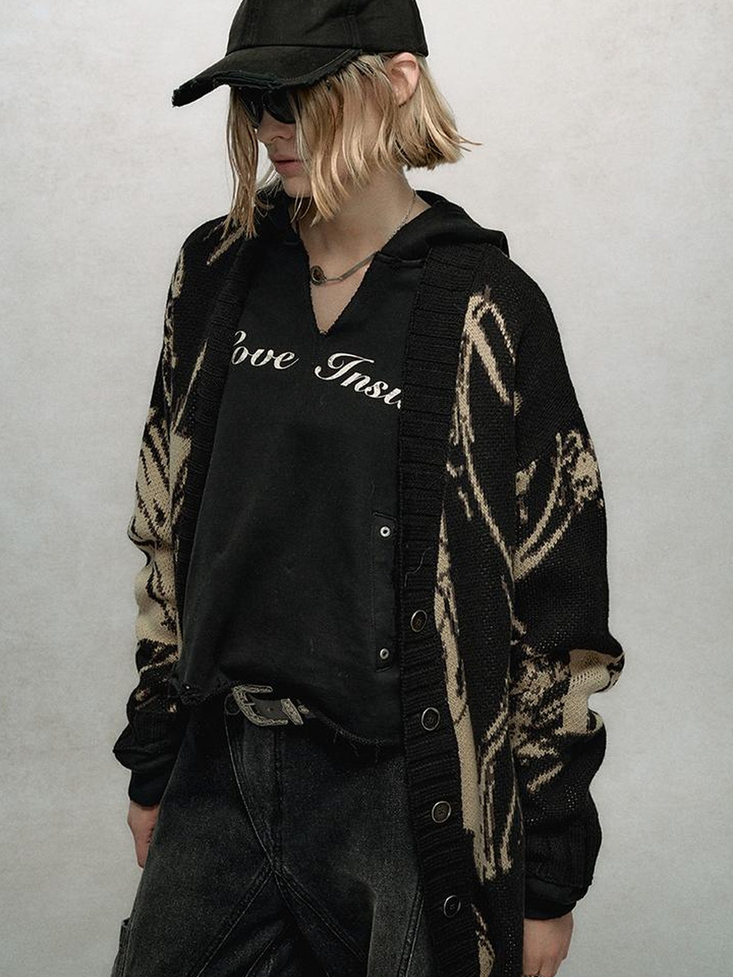 AnnoMundi V-Neck Washed Distressed Hoodie Cropped Pullover