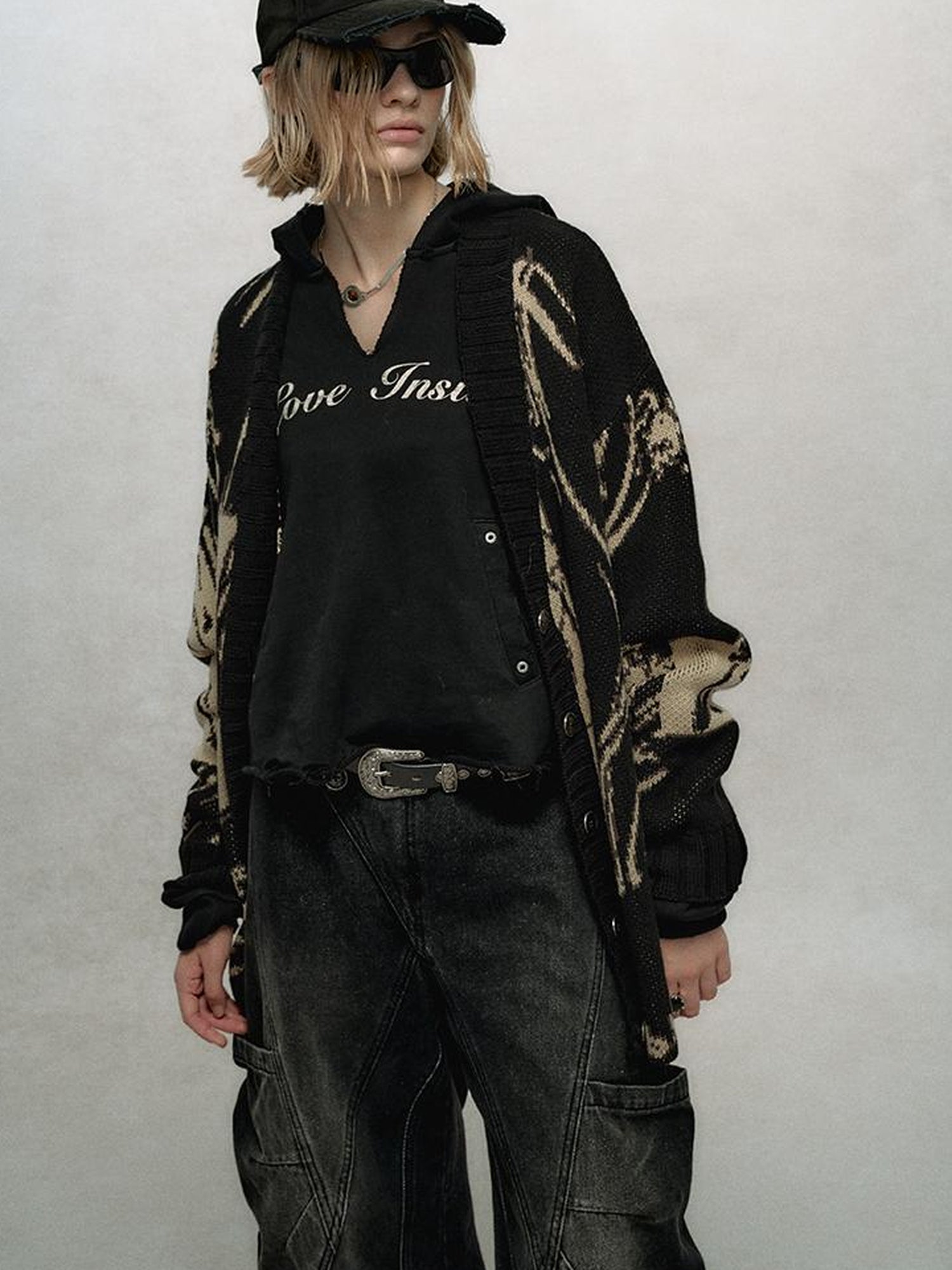 AnnoMundi V-Neck Washed Distressed Hoodie Cropped Pullover