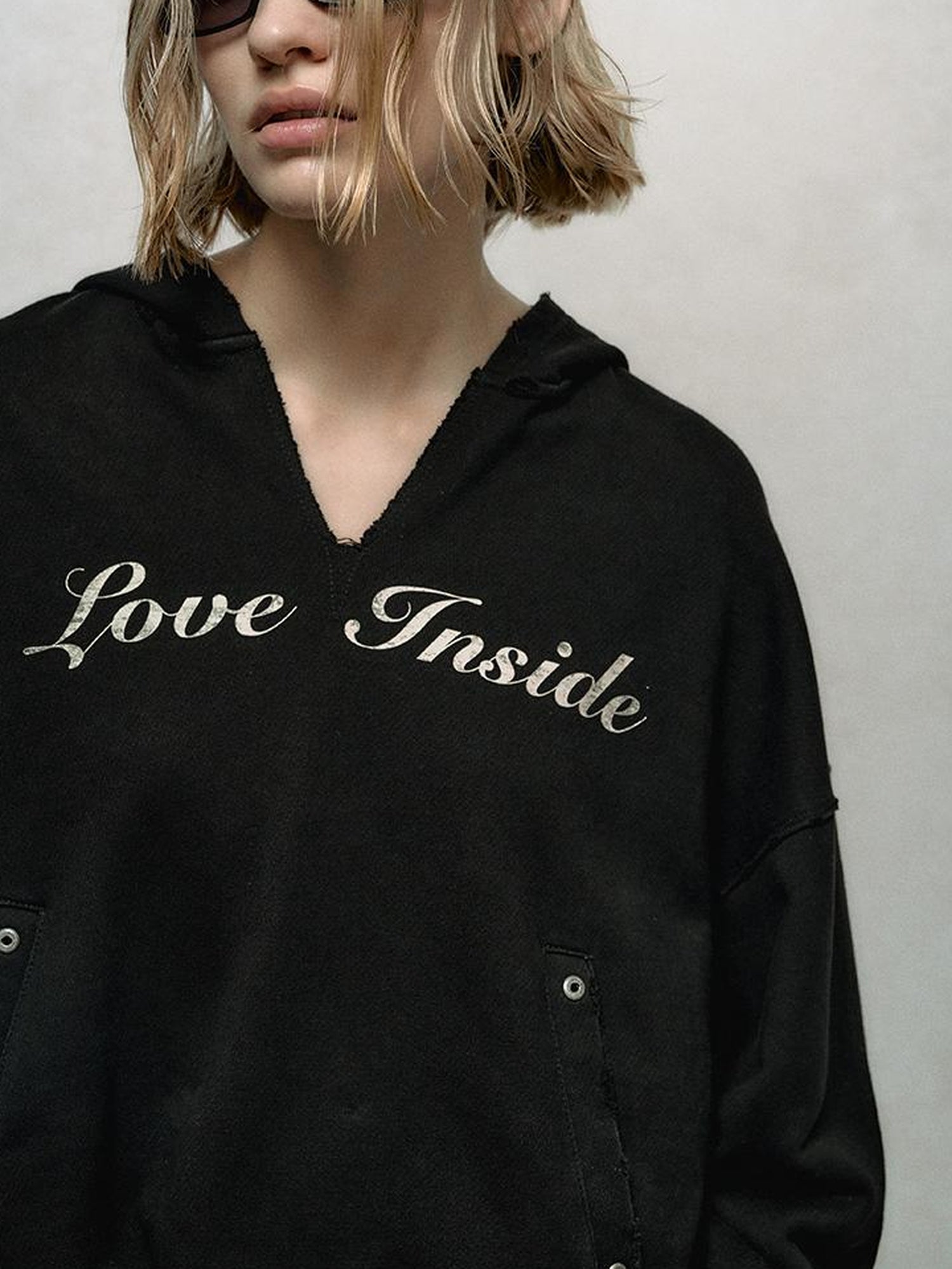 AnnoMundi V-Neck Washed Distressed Hoodie Cropped Pullover