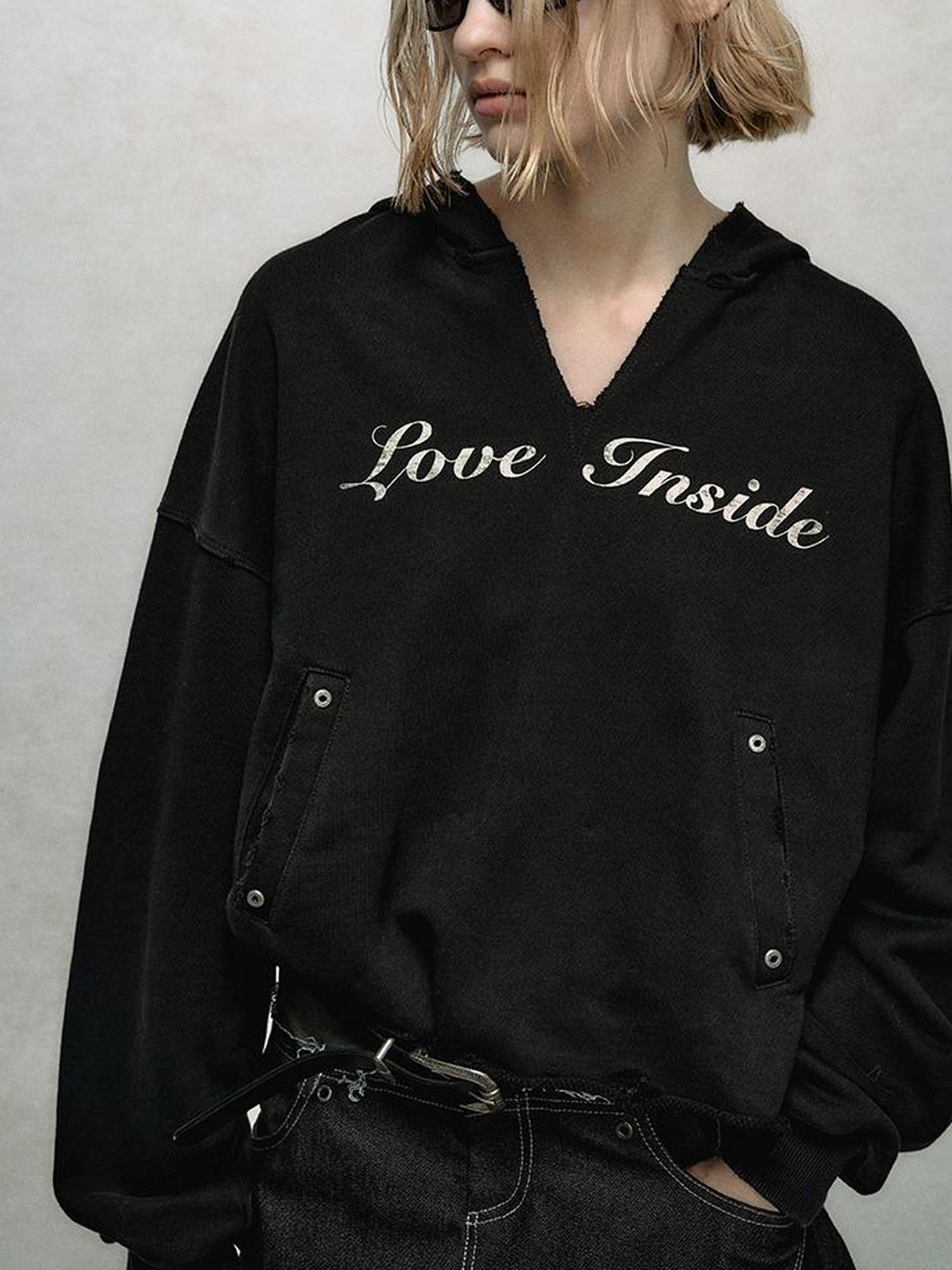 AnnoMundi V-Neck Washed Distressed Hoodie Cropped Pullover