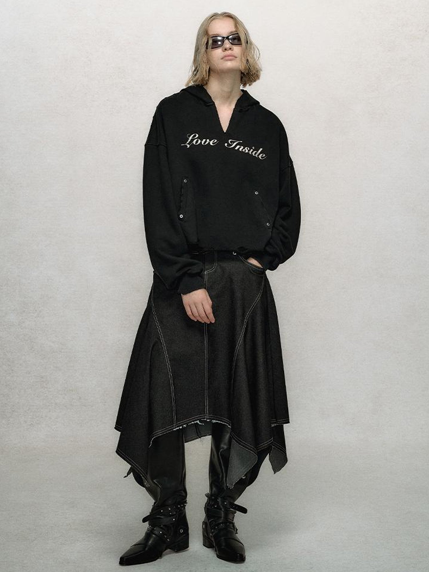 AnnoMundi V-Neck Washed Distressed Hoodie Cropped Pullover