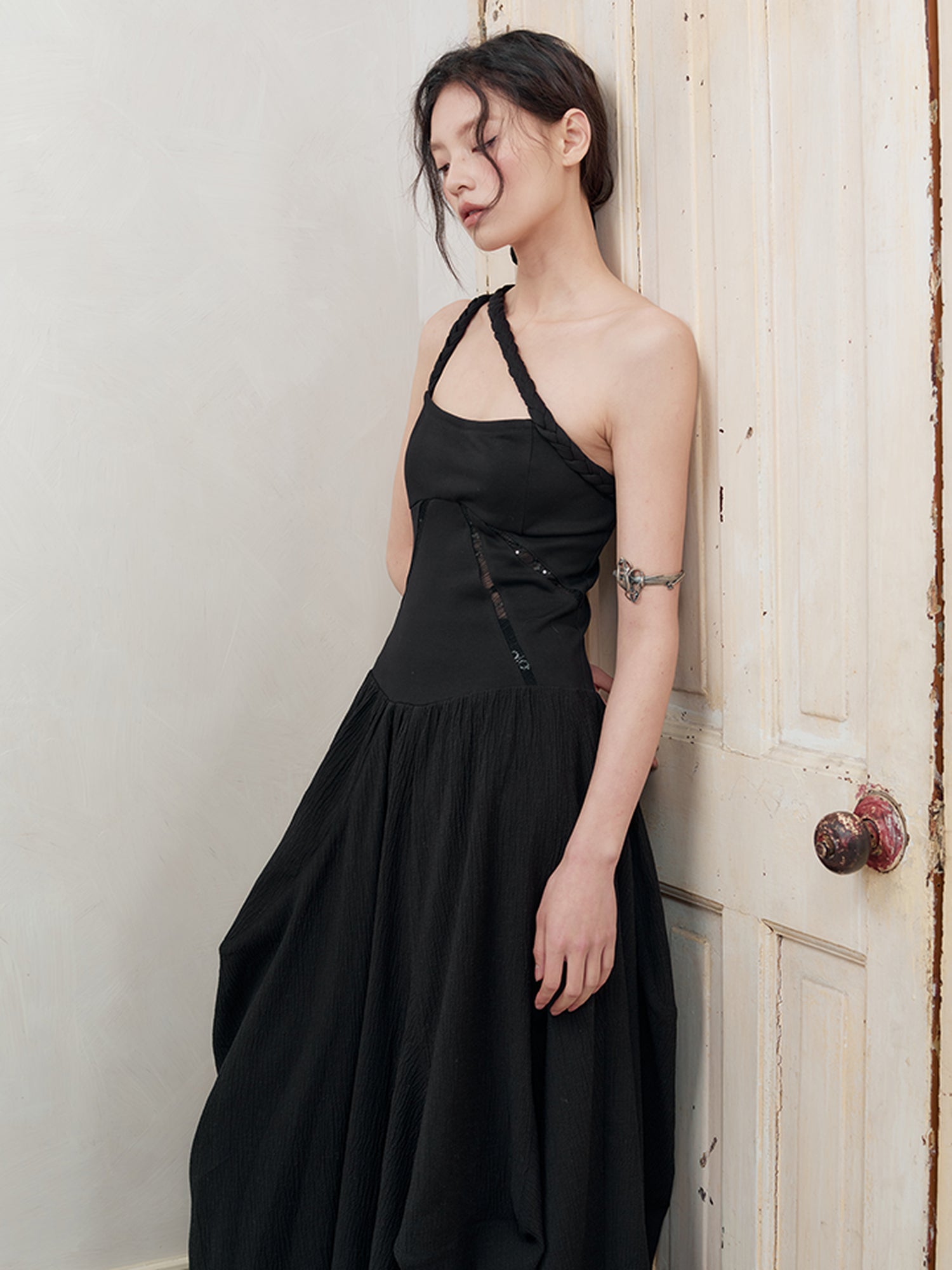 AnnoMundi Vintage 3D Floral Bud Sleeveless V-Neck Dress