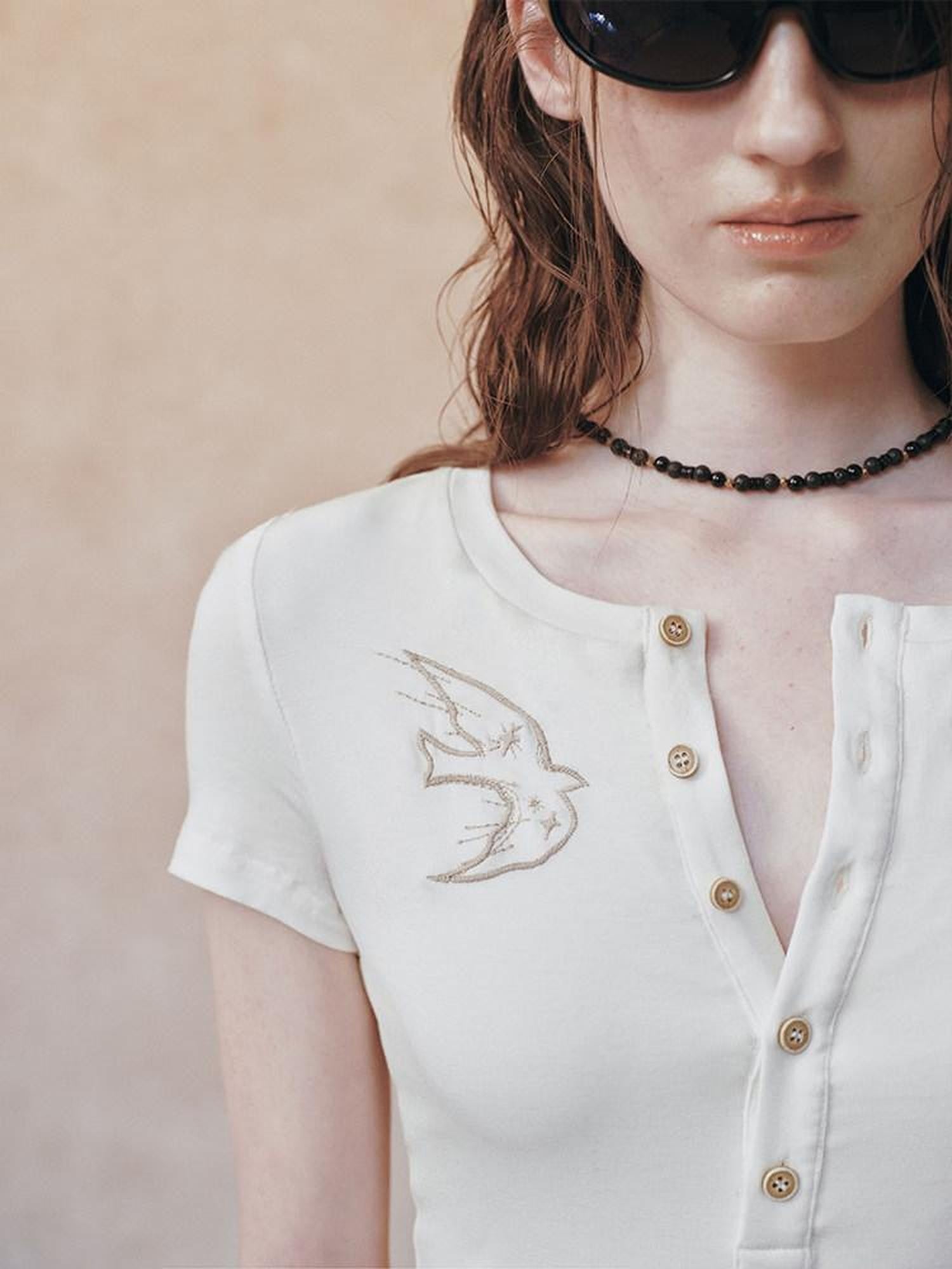 AnnoMundi Vintage Embroidered Half Placket Slim Women&