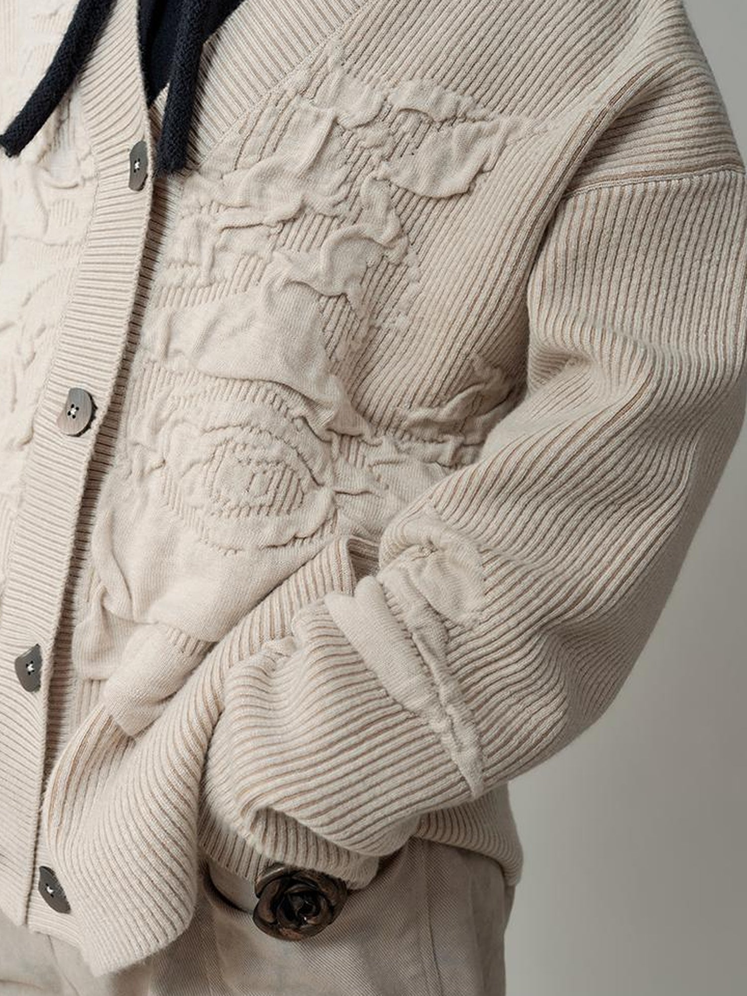 AnnoMundi Vintage Floral Jacquard Knit Cardigan