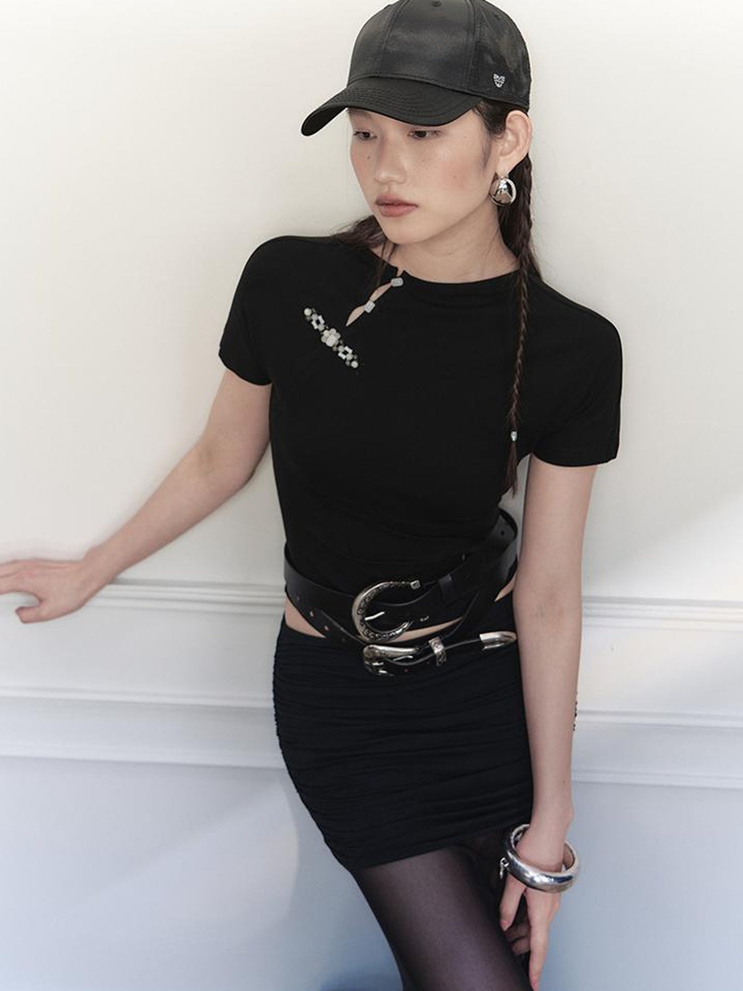 AnnoMundi Vintage Inspired Beaded Knot T-Shirt