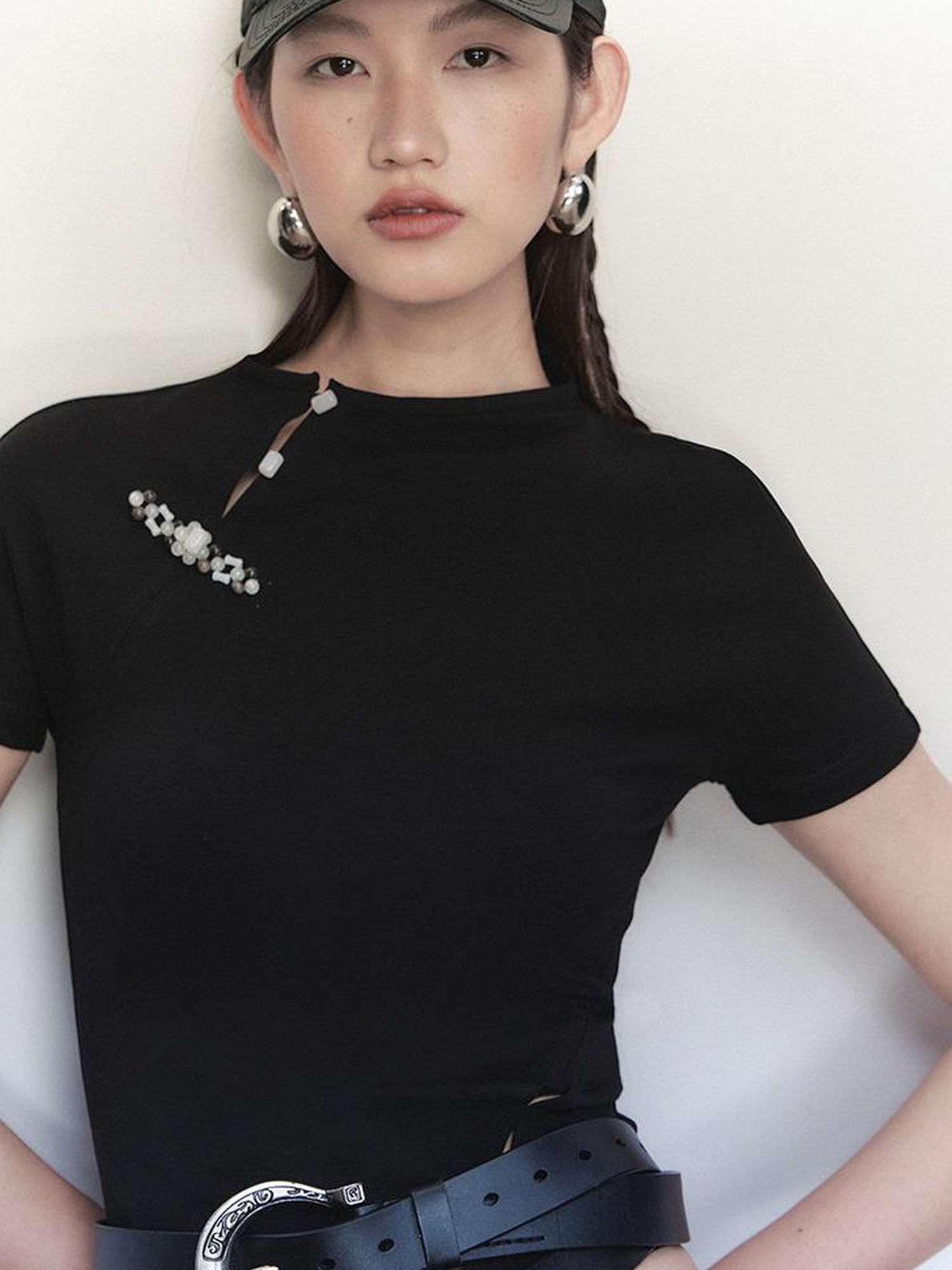 AnnoMundi Vintage Inspired Beaded Knot T-Shirt