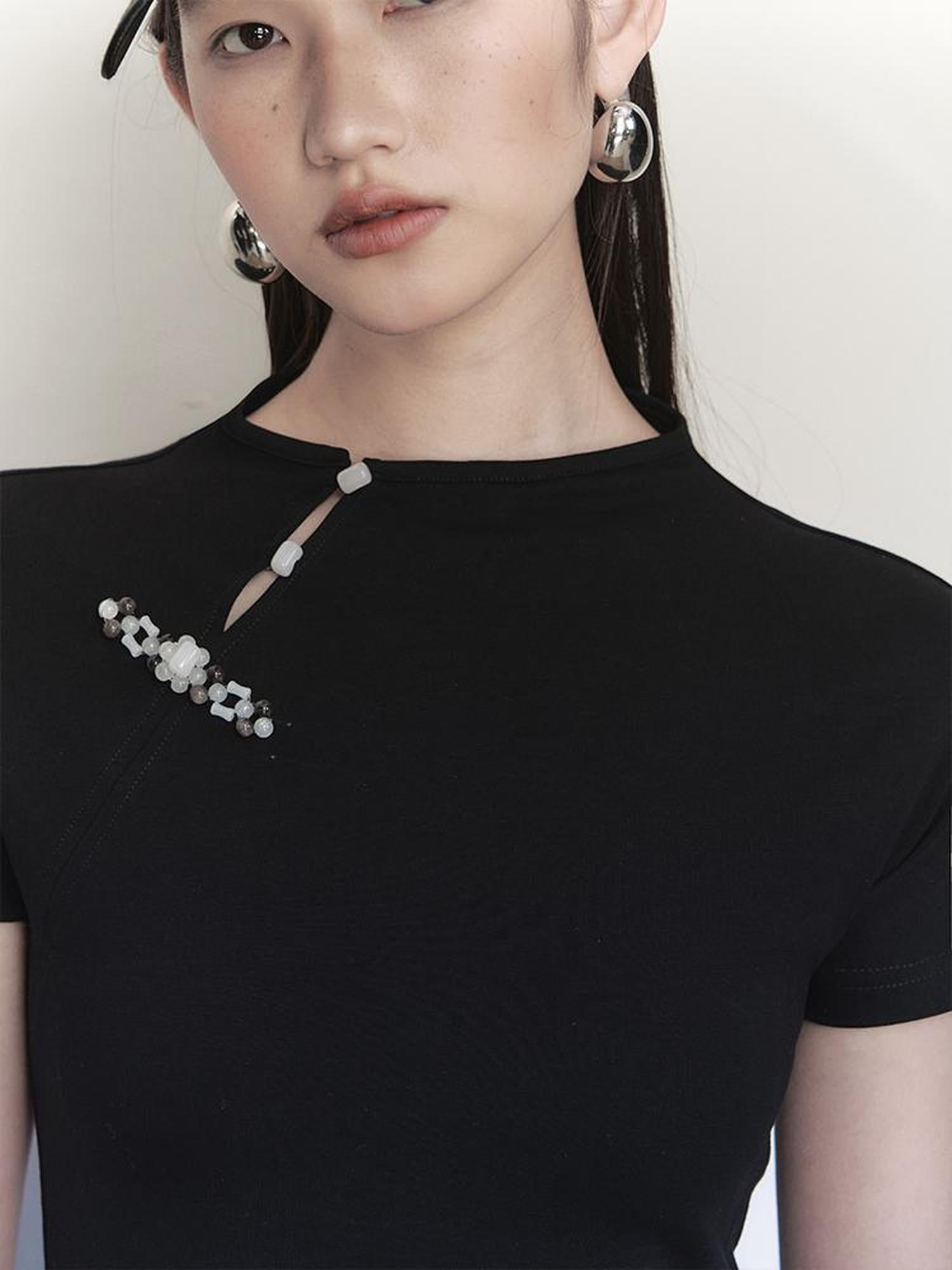 AnnoMundi Vintage Inspired Beaded Knot T-Shirt
